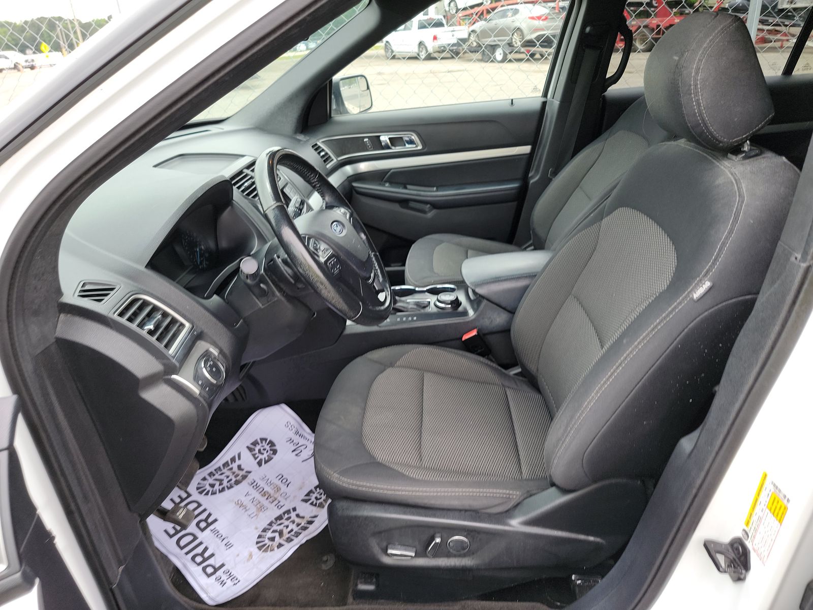 FORD EXPLORER - 8