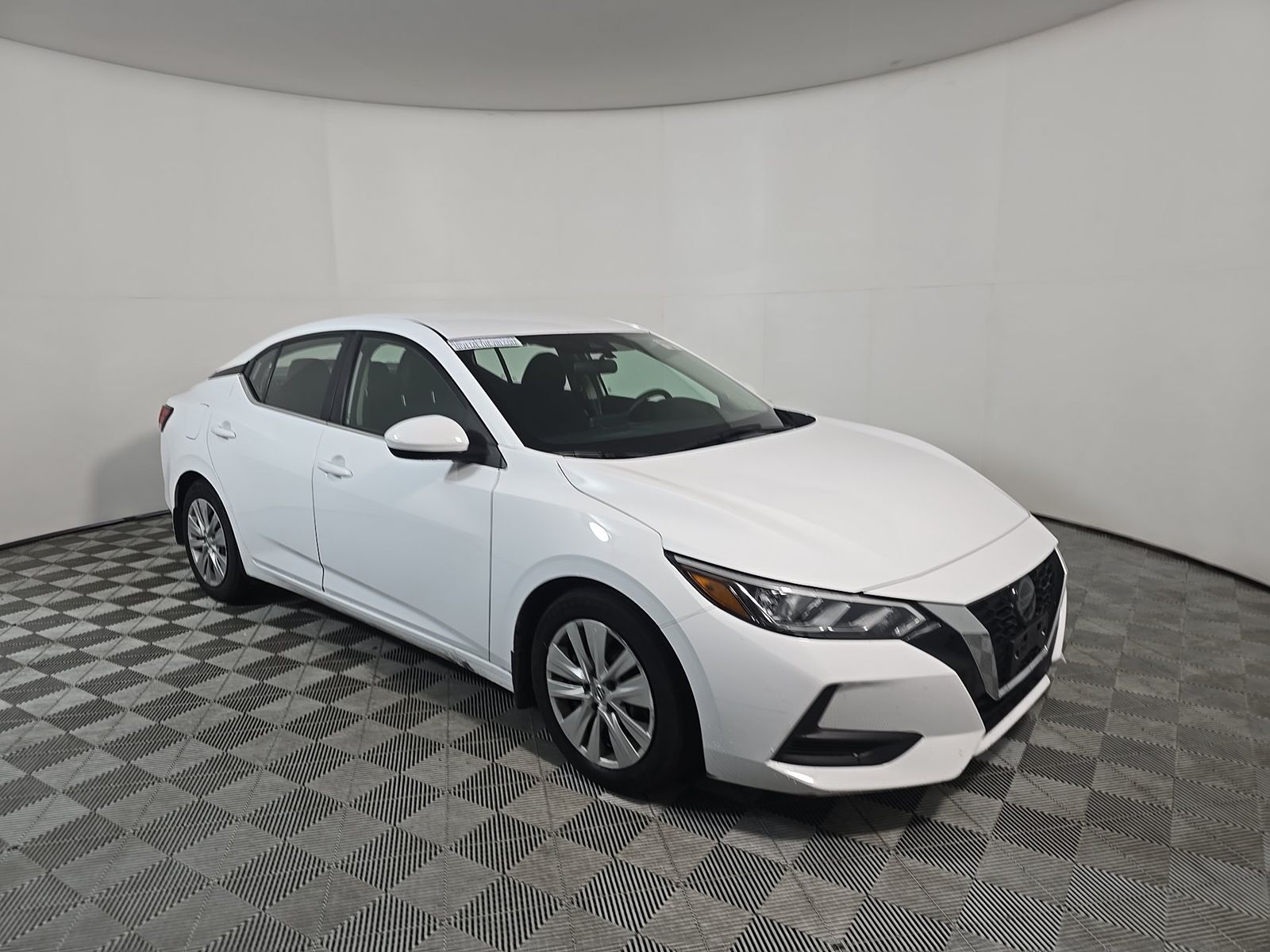 NISSAN SENTRA - 4