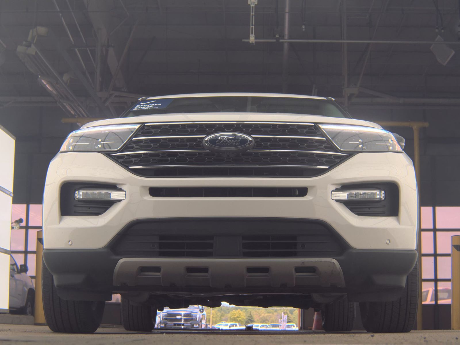 FORD EXPLORER - 4
