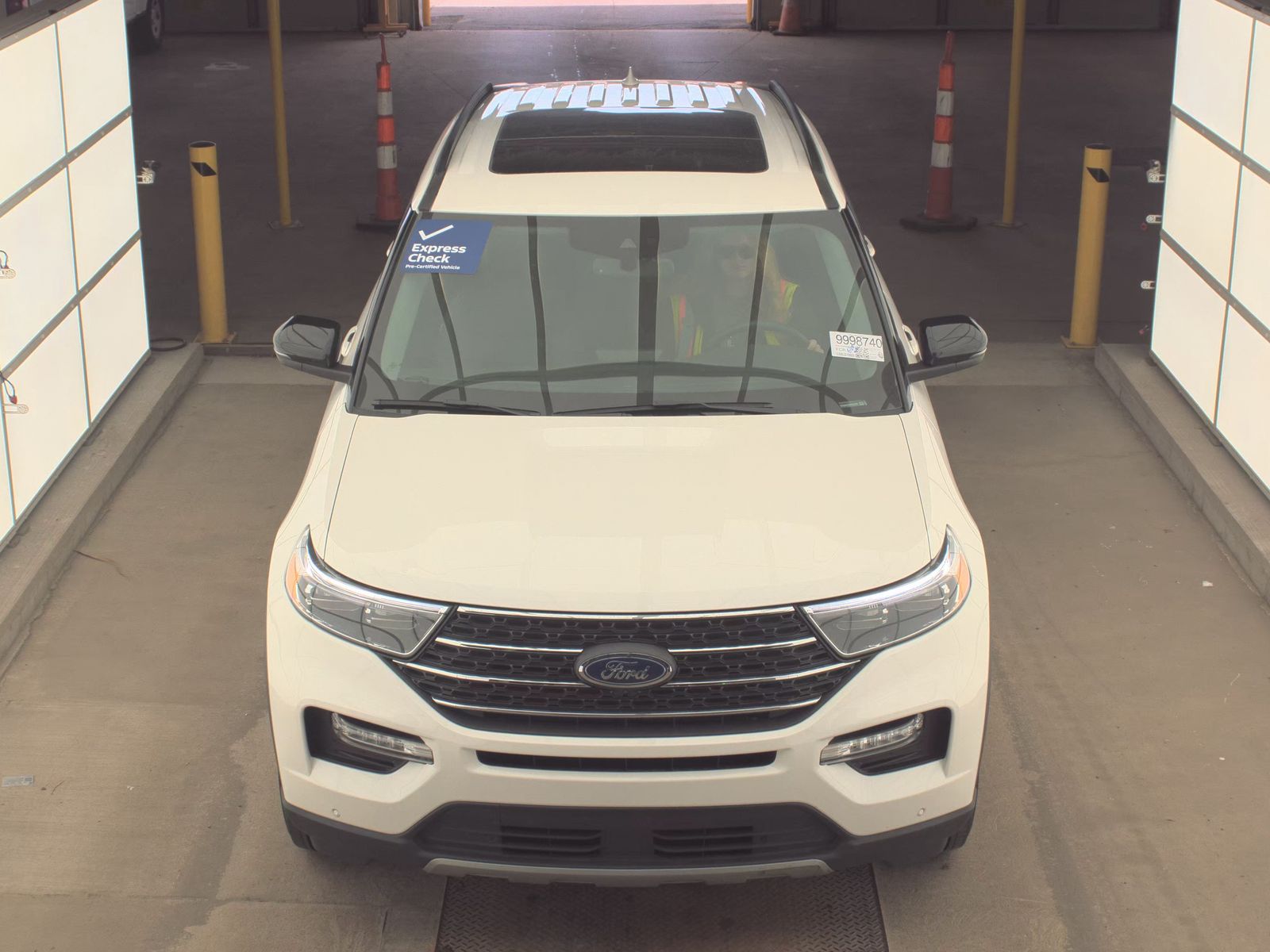 FORD EXPLORER - 3