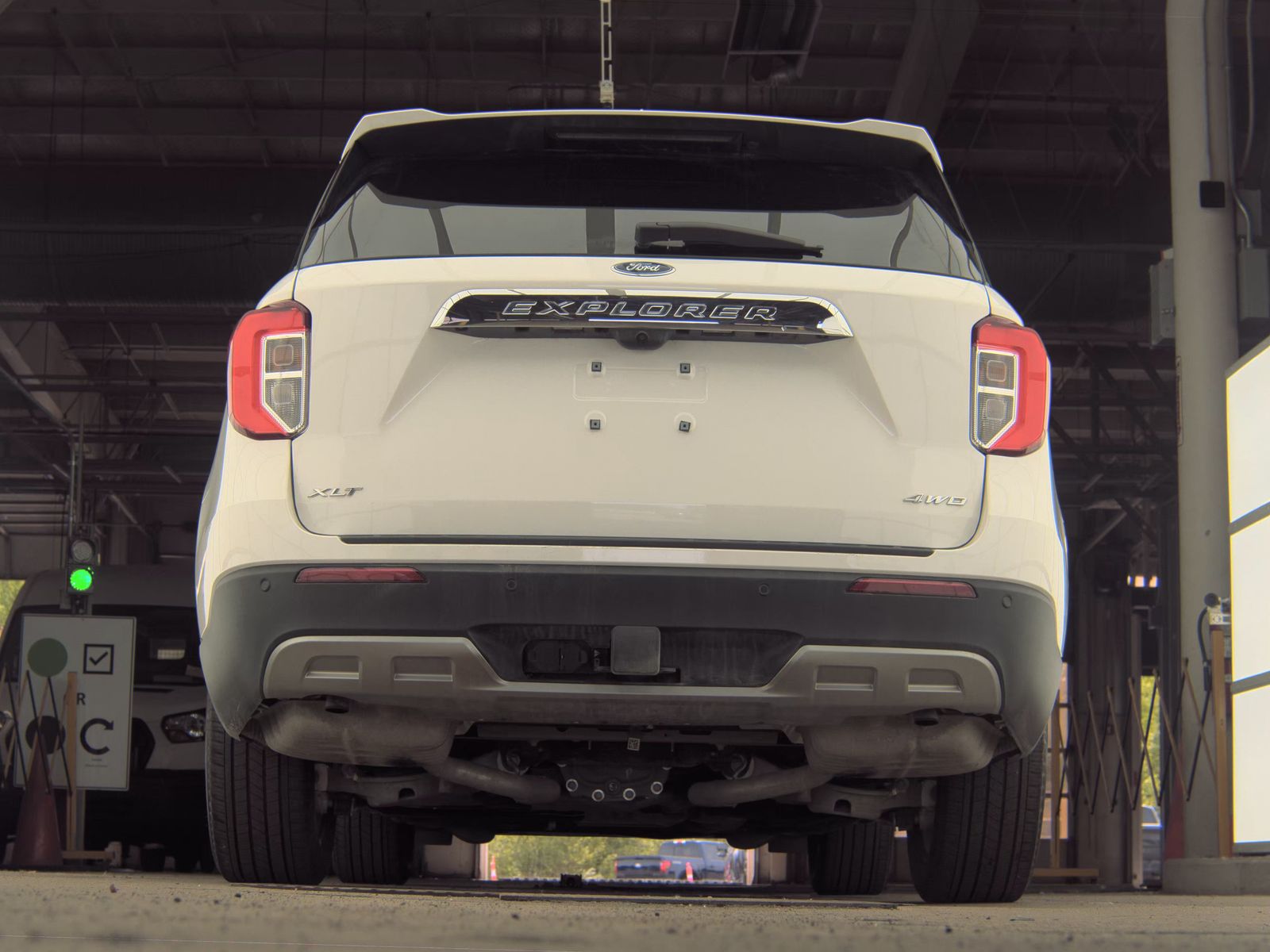 FORD EXPLORER - 8