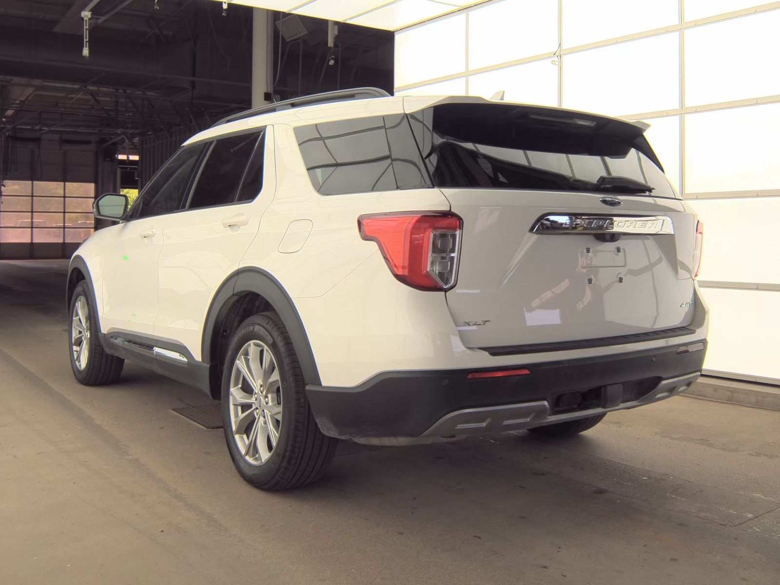 FORD EXPLORER - 9