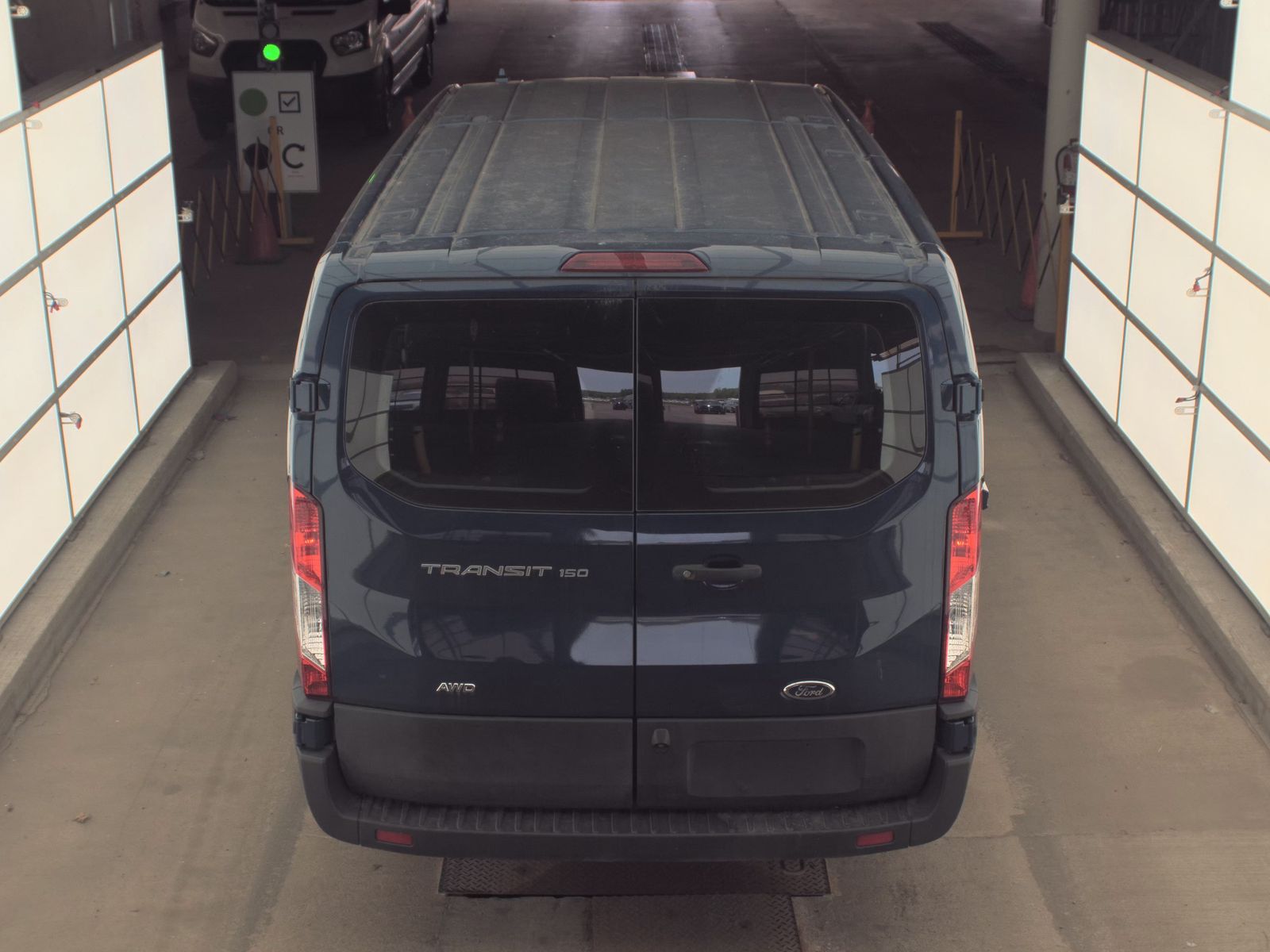 FORD TRANSIT 150 - 7