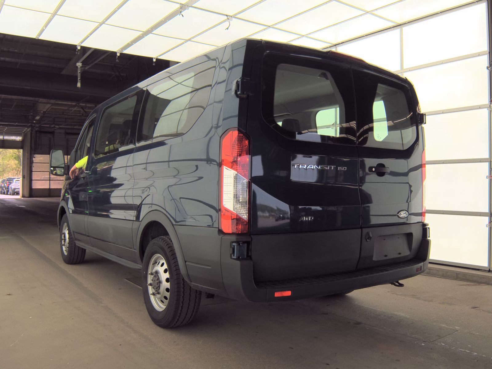 FORD TRANSIT 150 - 9