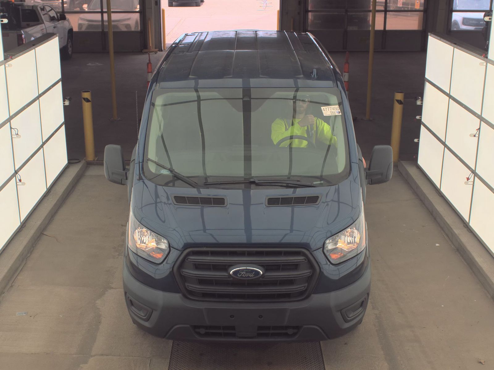 FORD TRANSIT 150 - 3