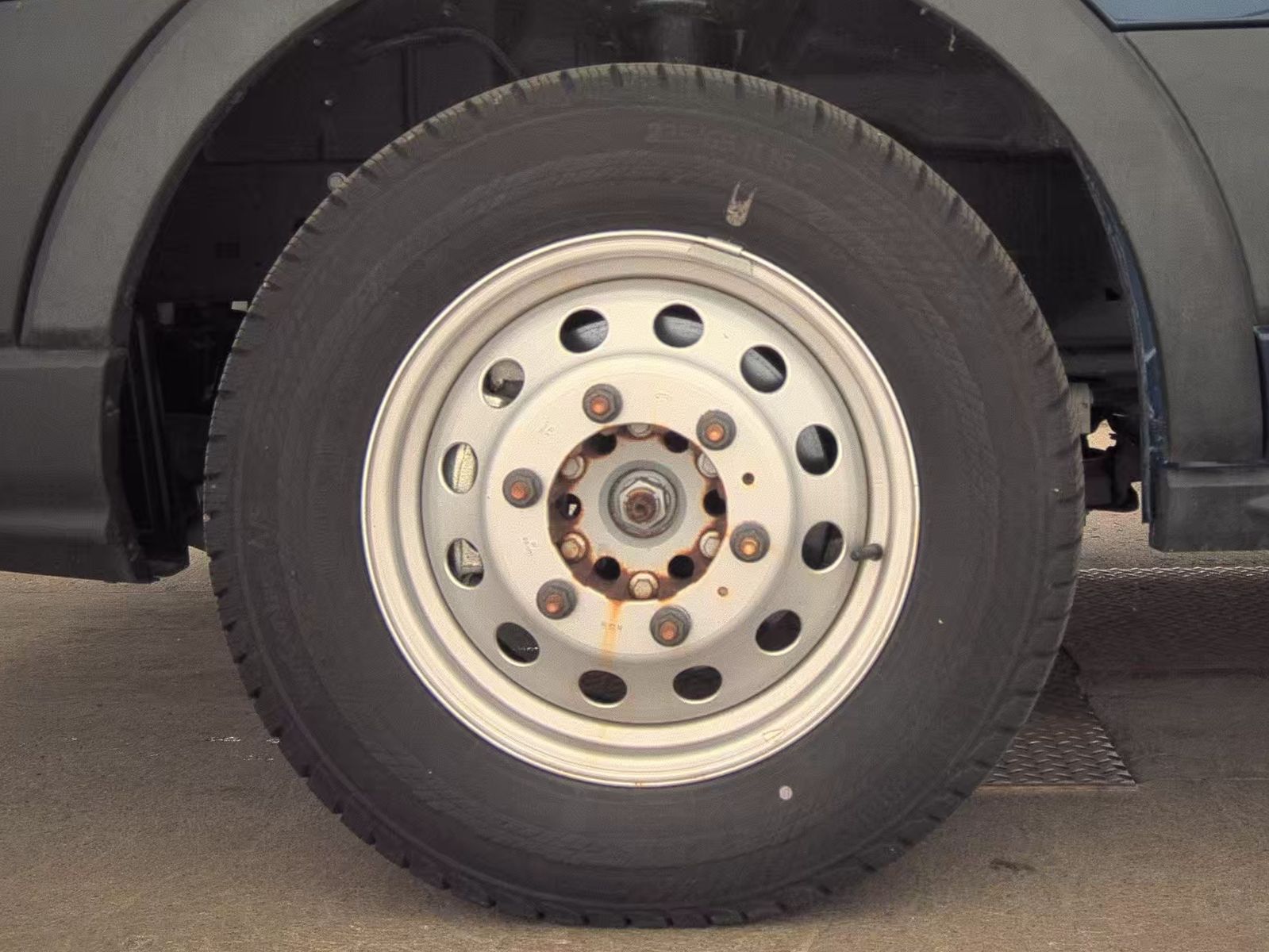 FORD TRANSIT 150 - 10