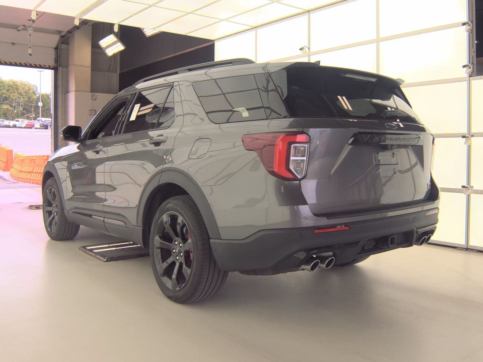 FORD EXPLORER - 9