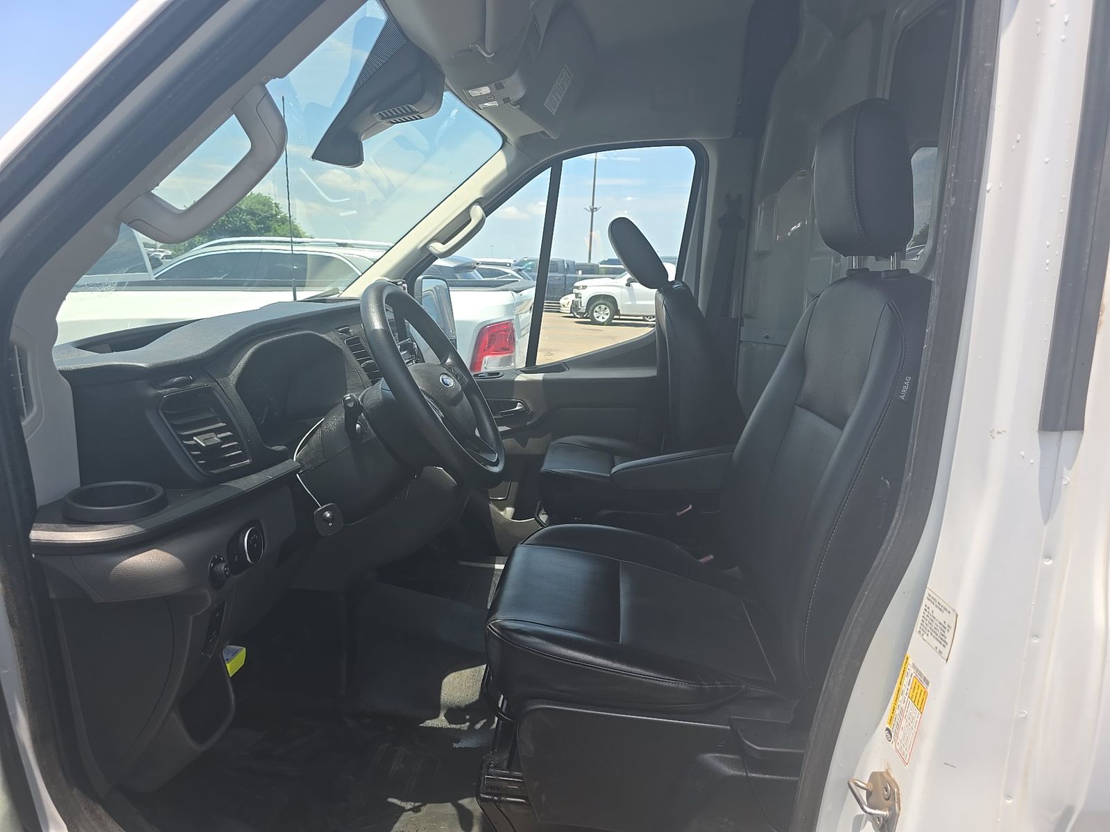 FORD TRANSIT 250 - 8