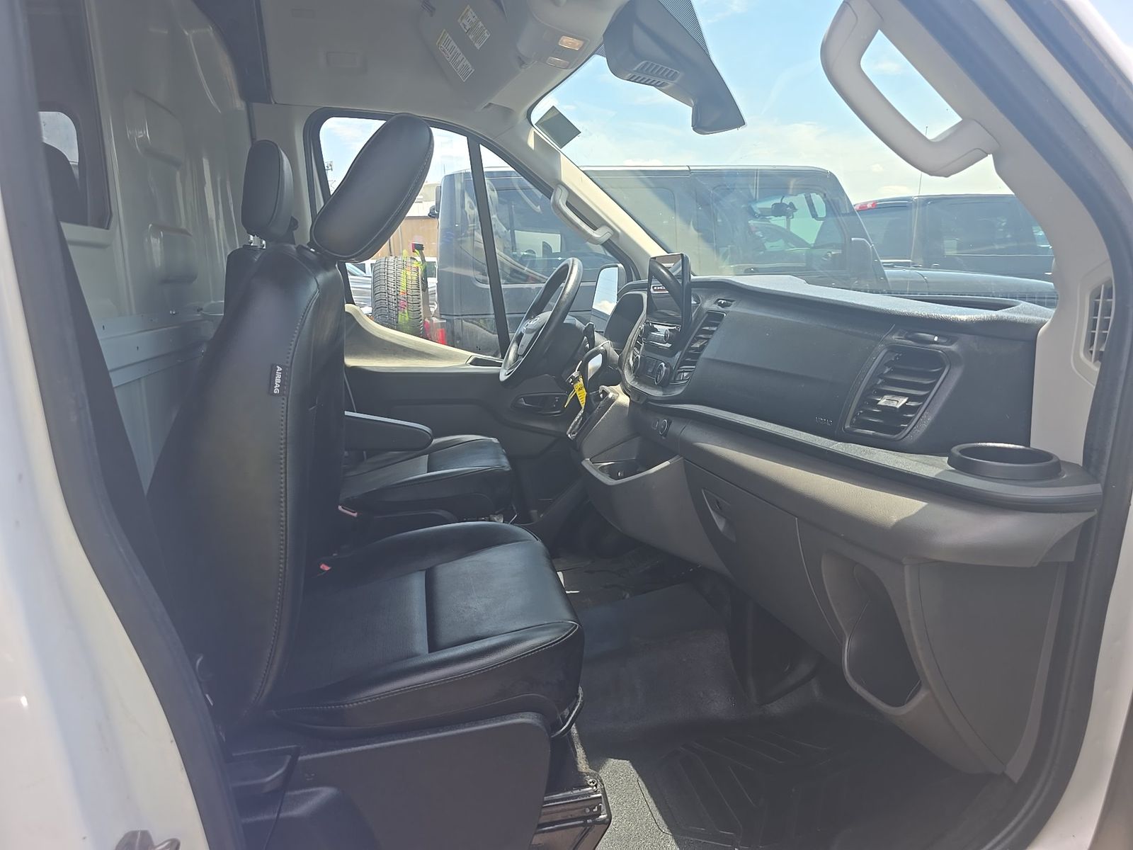 FORD TRANSIT 250 - 9
