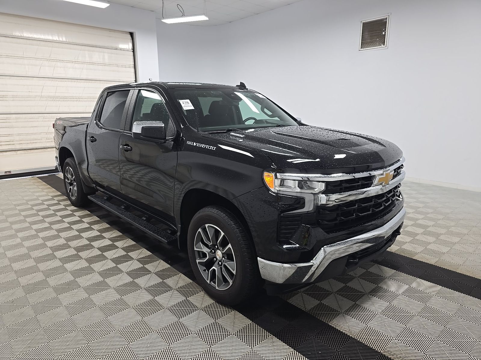 2024 Chevrolet Silverado 1500 LT AWD