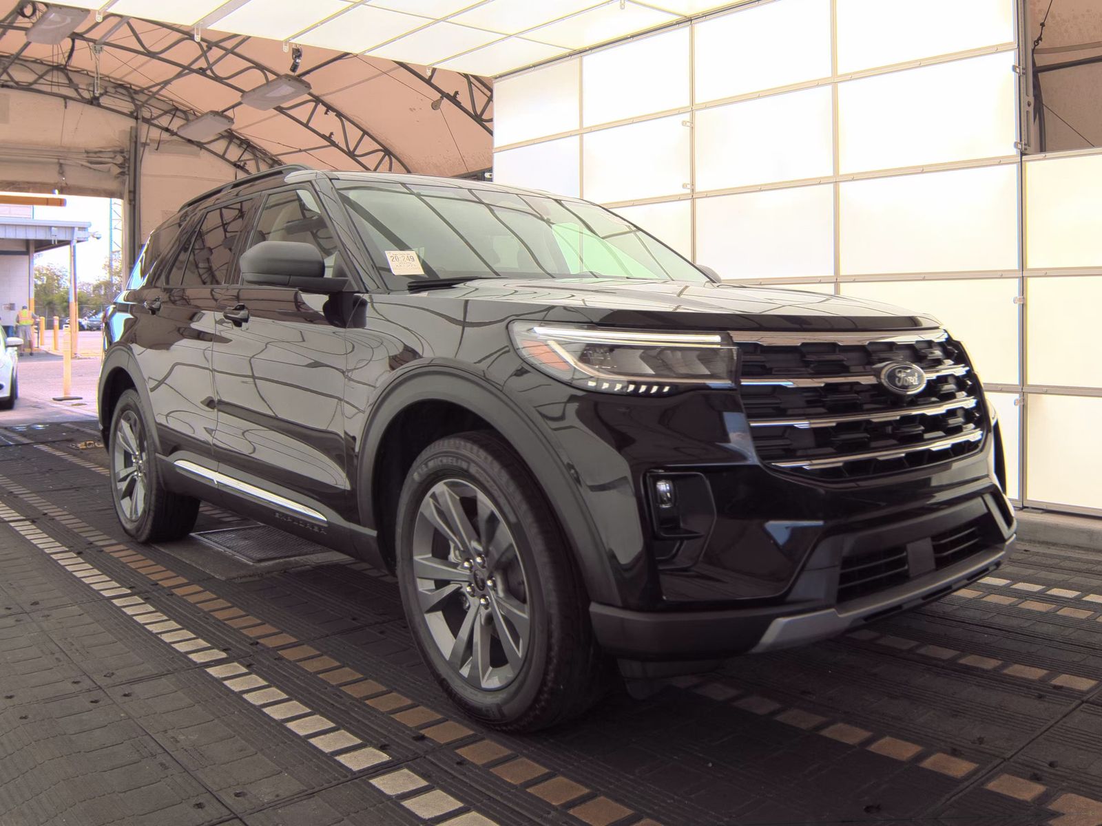 FORD EXPLORER - 5