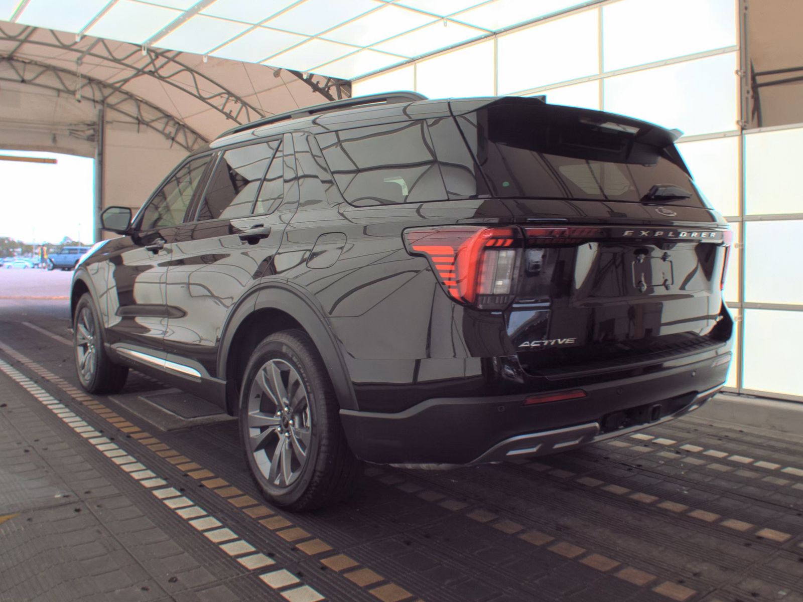 FORD EXPLORER - 9