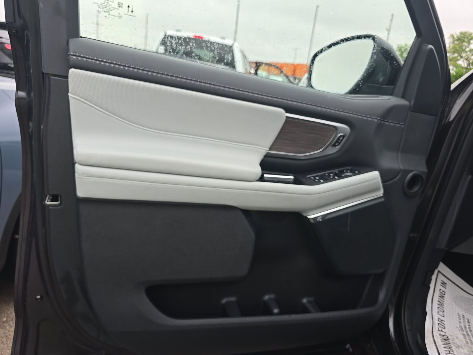 FORD EXPEDITION - 10