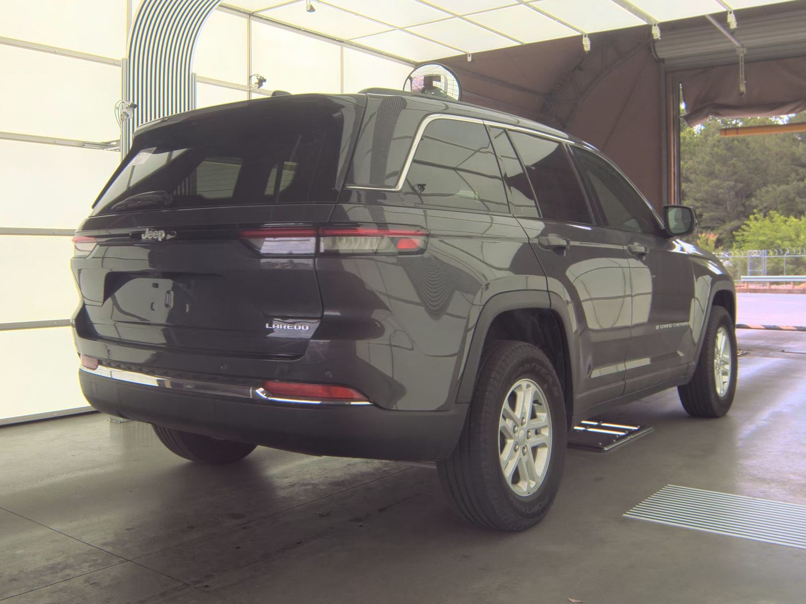 2024 Jeep Grand Cherokee Laredo RWD