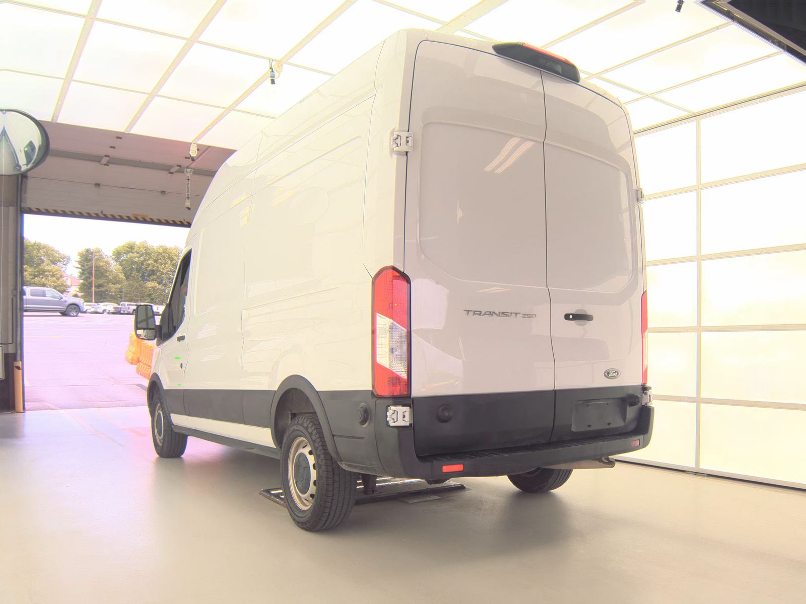 FORD TRANSIT 250 - 7