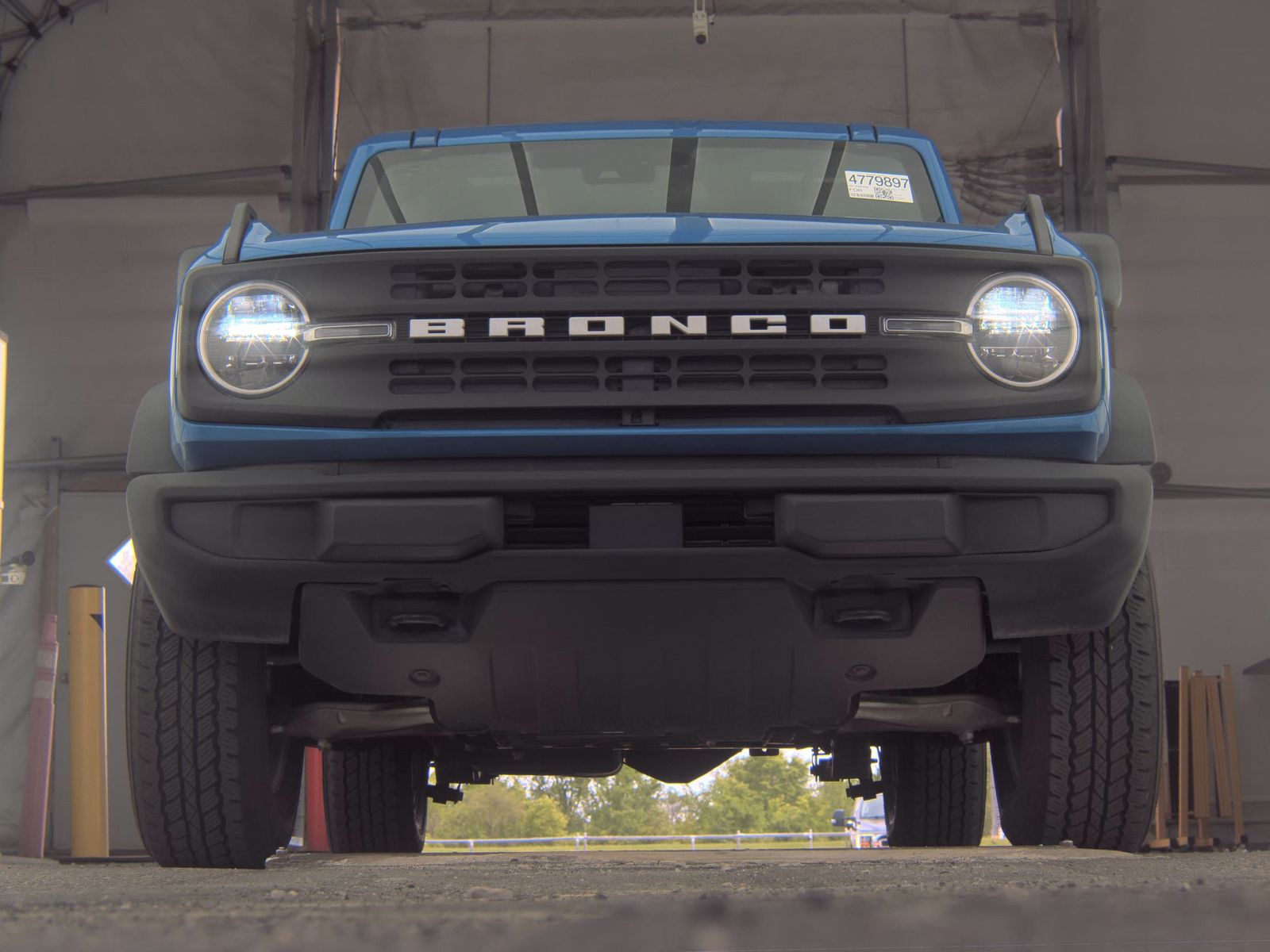 FORD BRONCO - 4