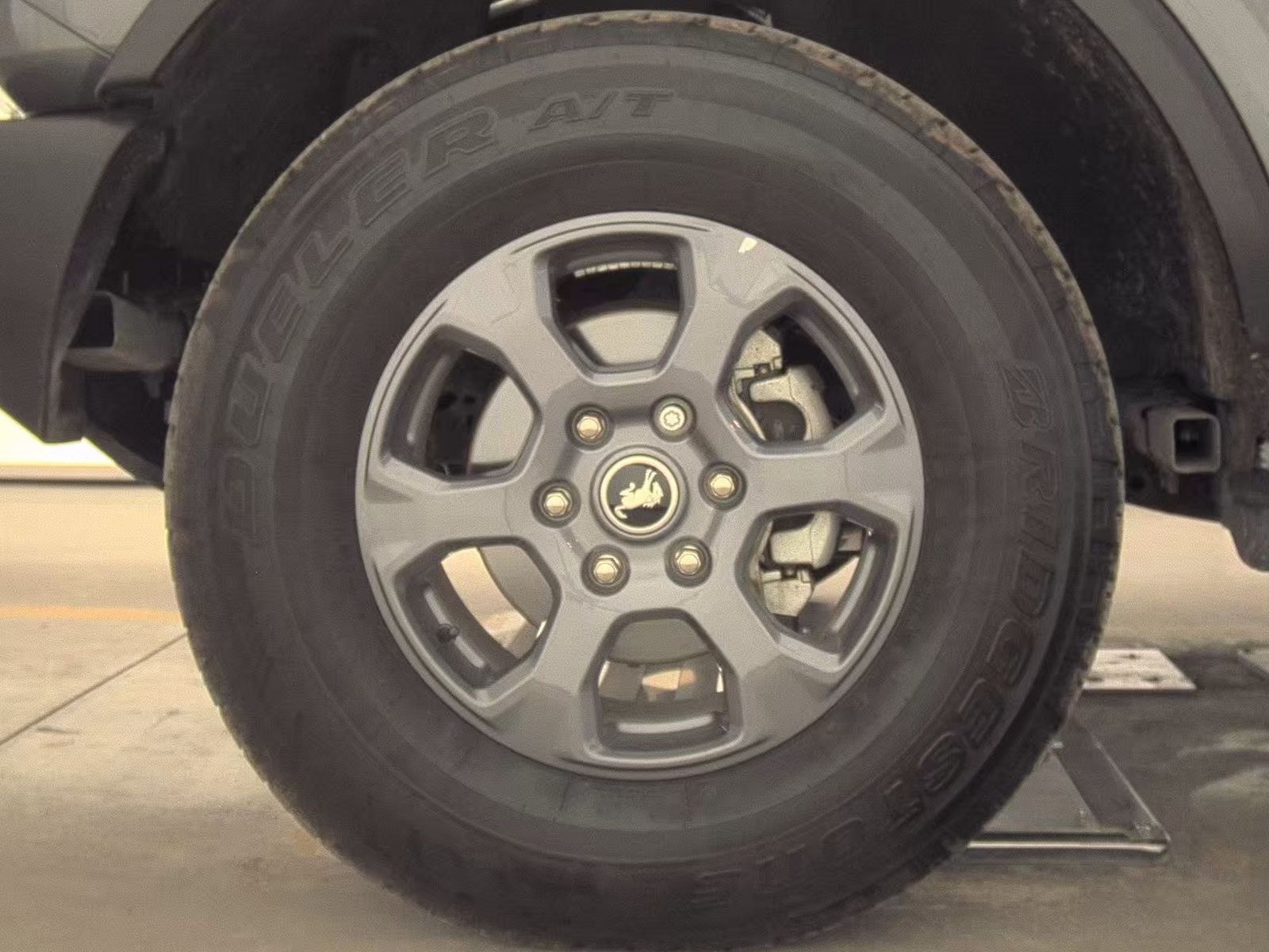 FORD BRONCO - 10