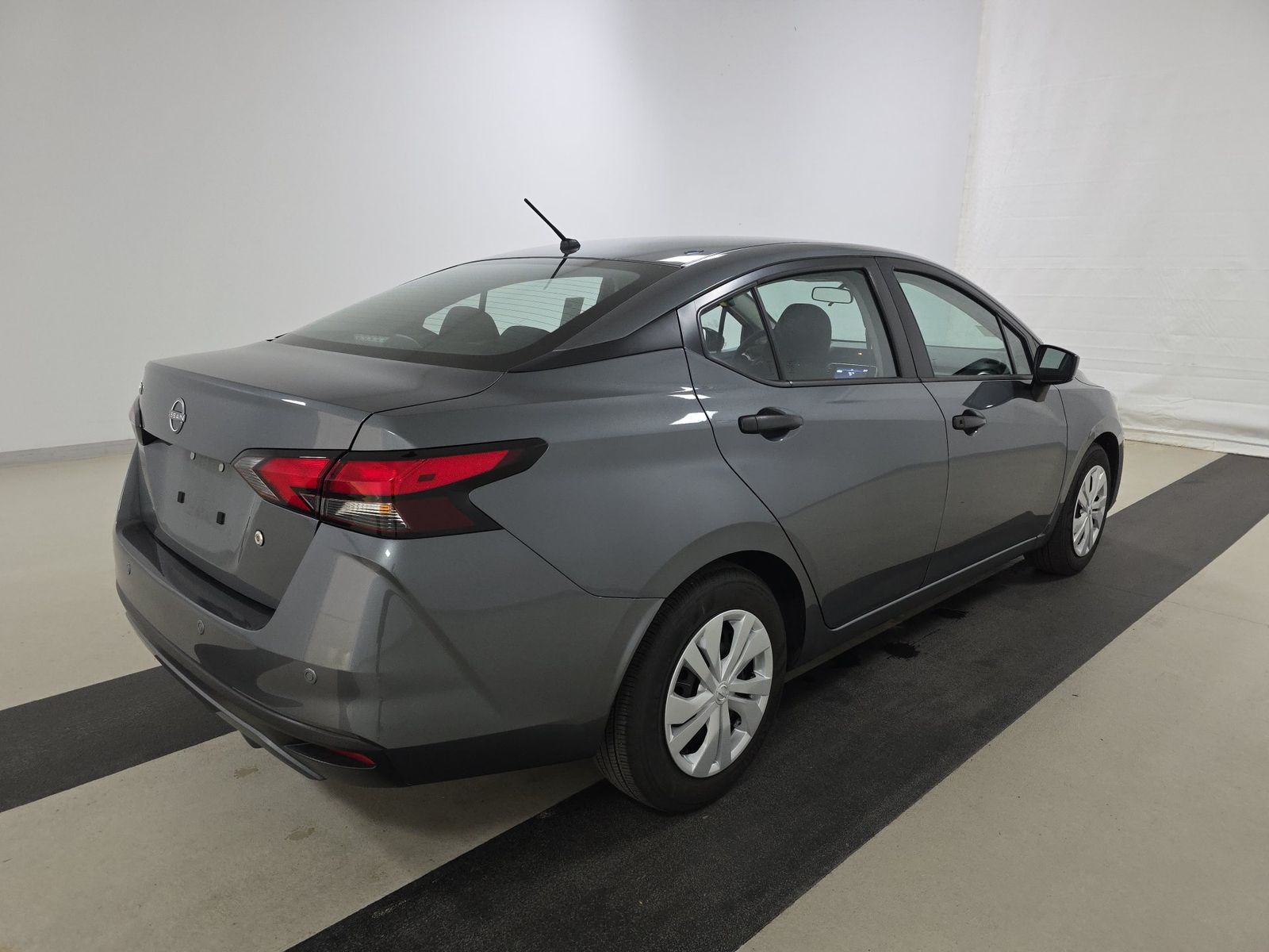 NISSAN VERSA - 5