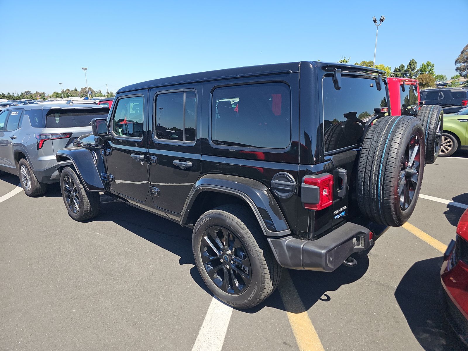 2025 Jeep Wrangler 4xe Sahara AWD
