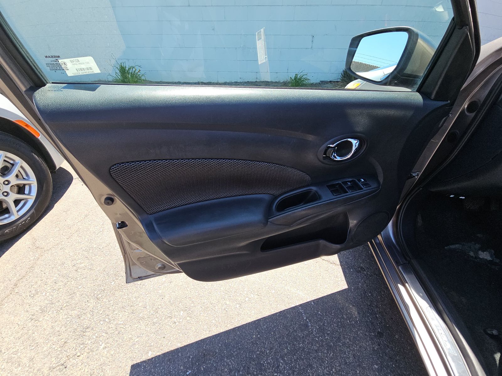 NISSAN VERSA - 10