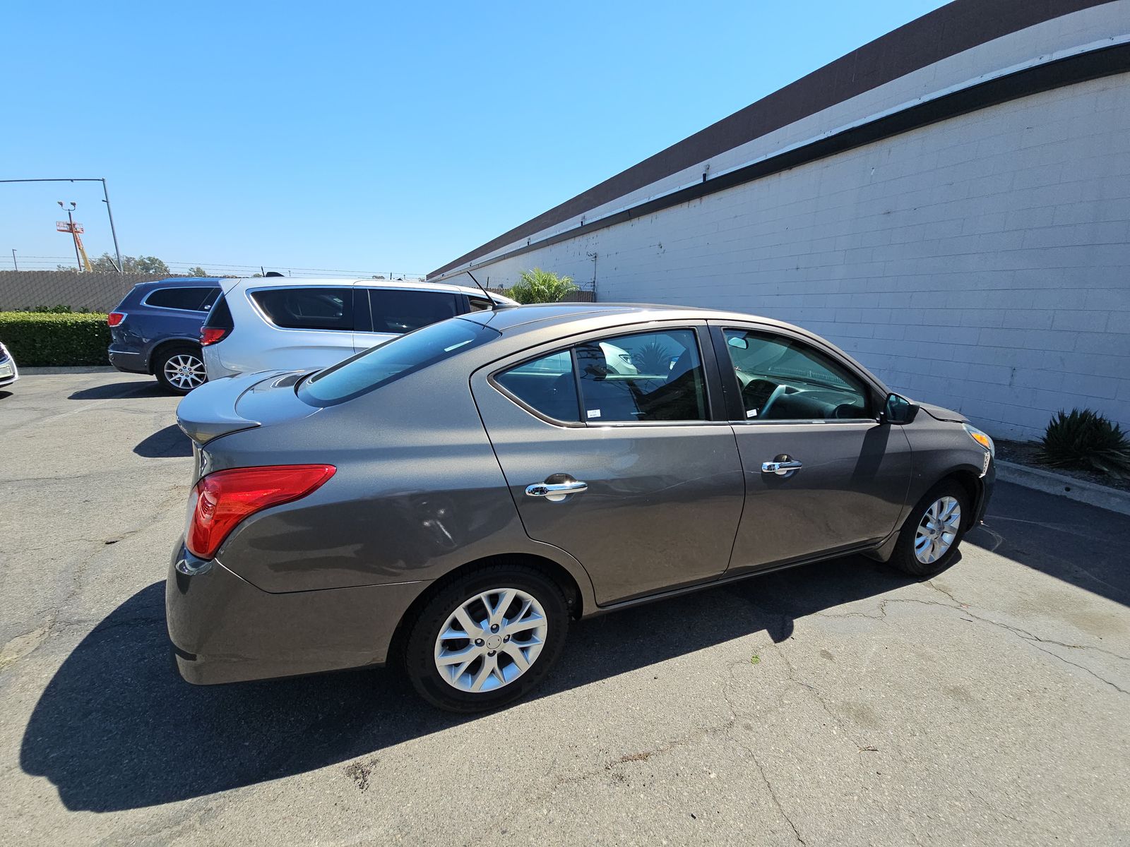 NISSAN VERSA - 5