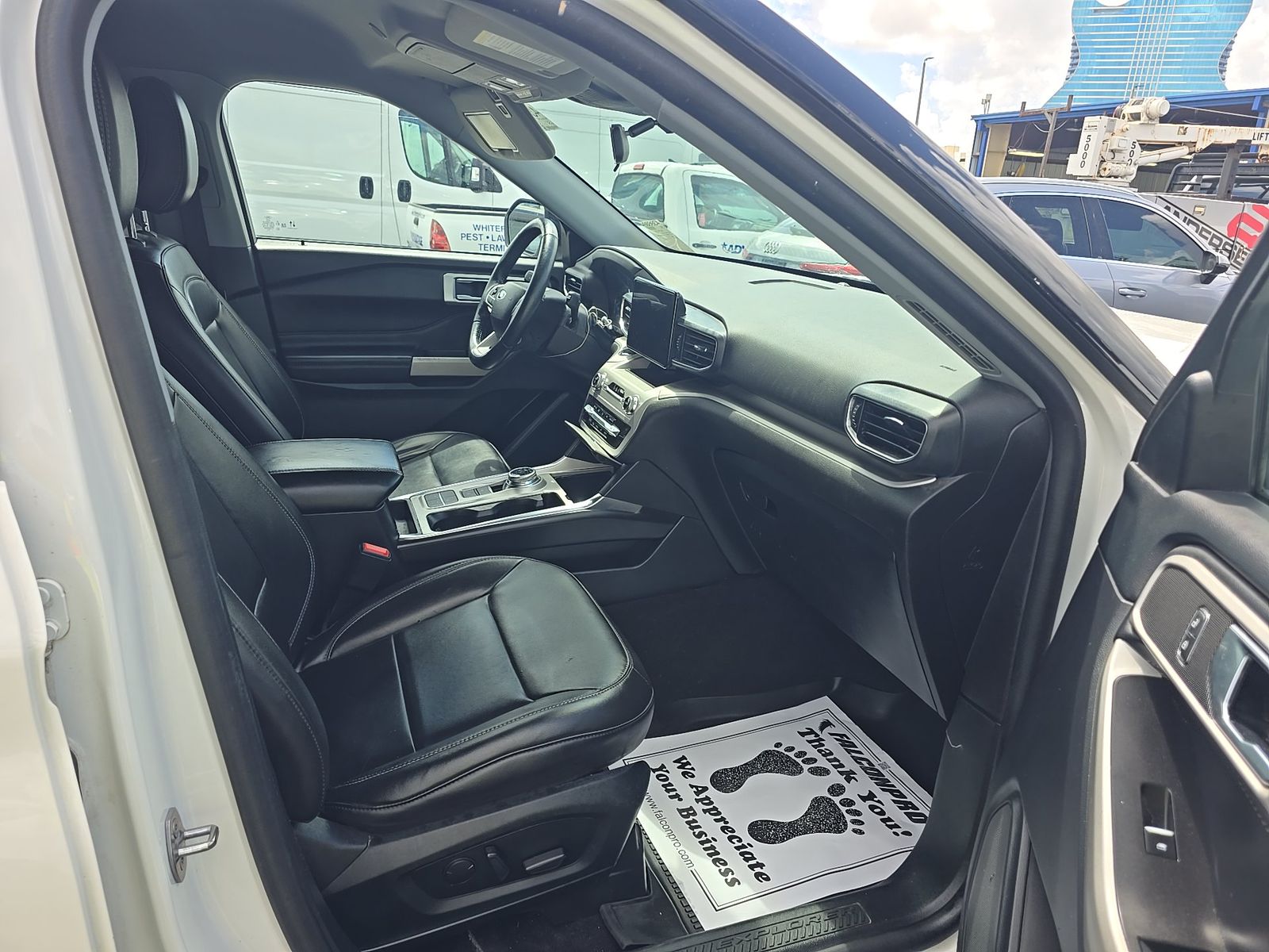 FORD EXPLORER - 9