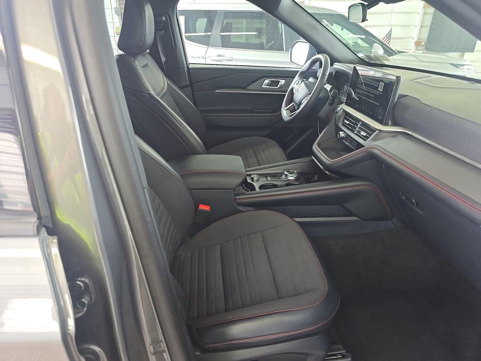 FORD EXPLORER - 9