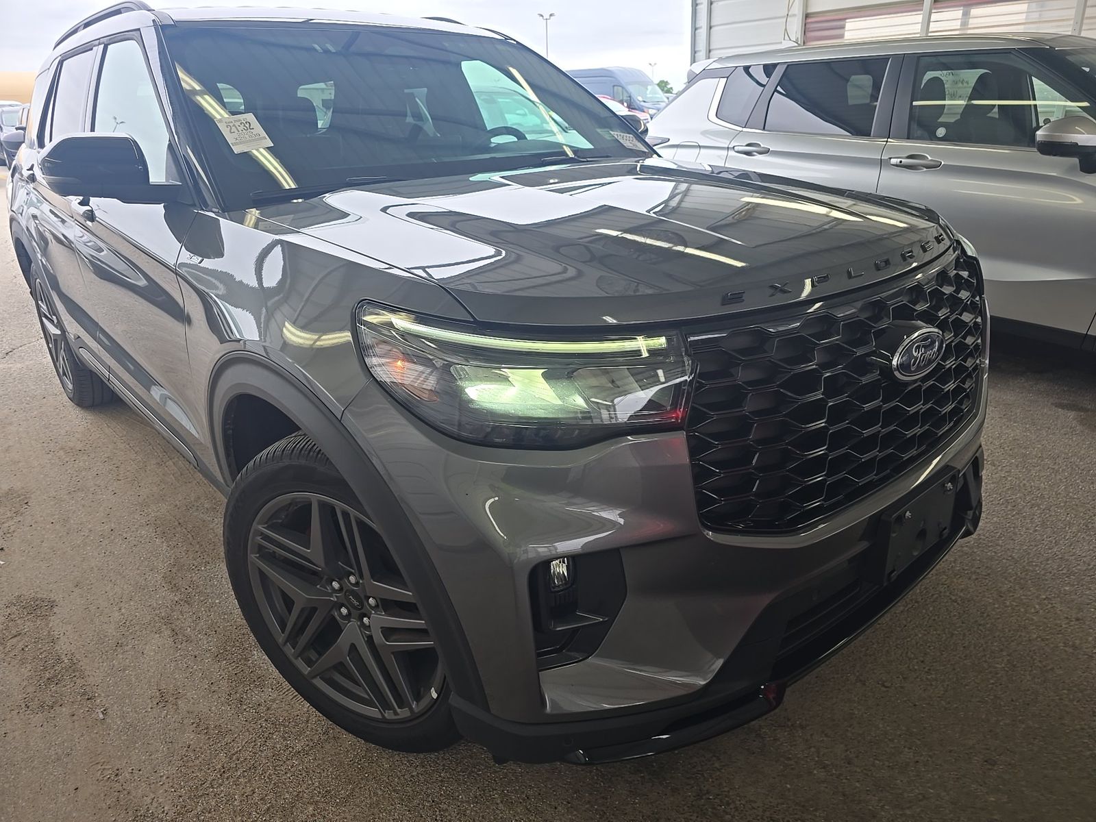 FORD EXPLORER - 4