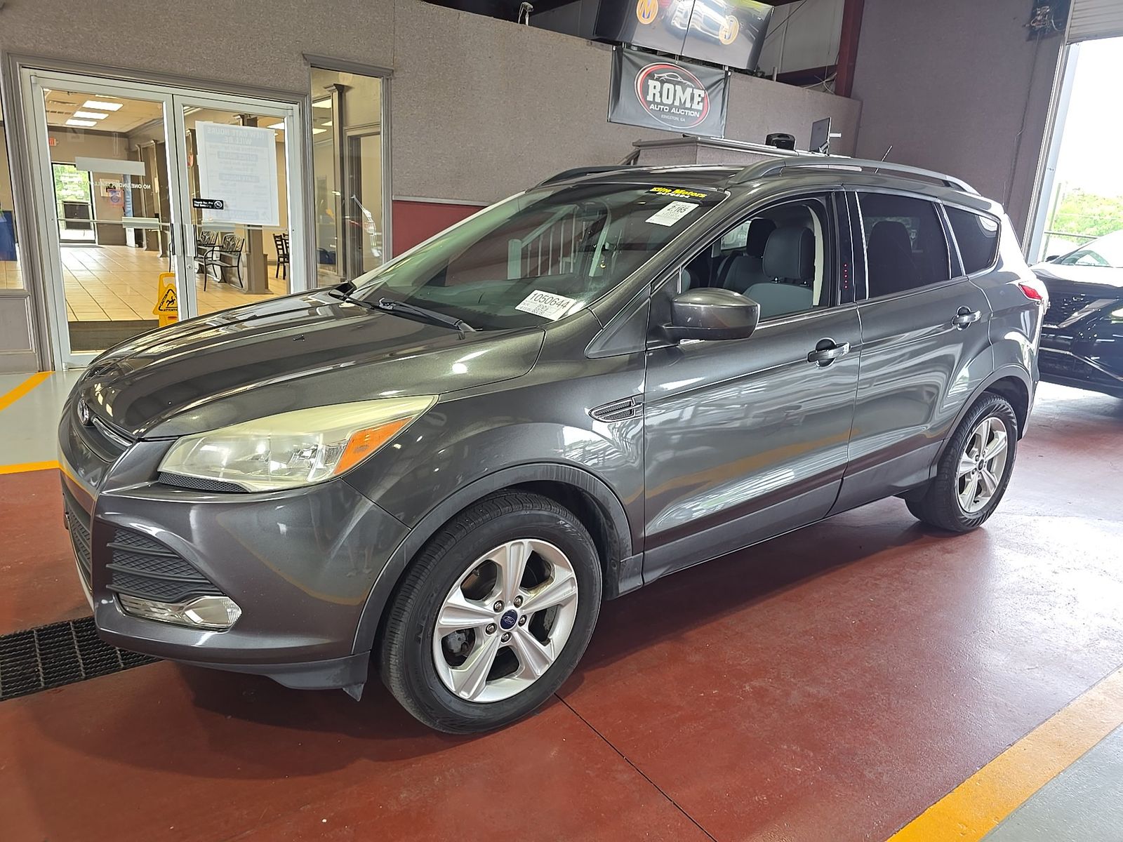 FORD ESCAPE - 1