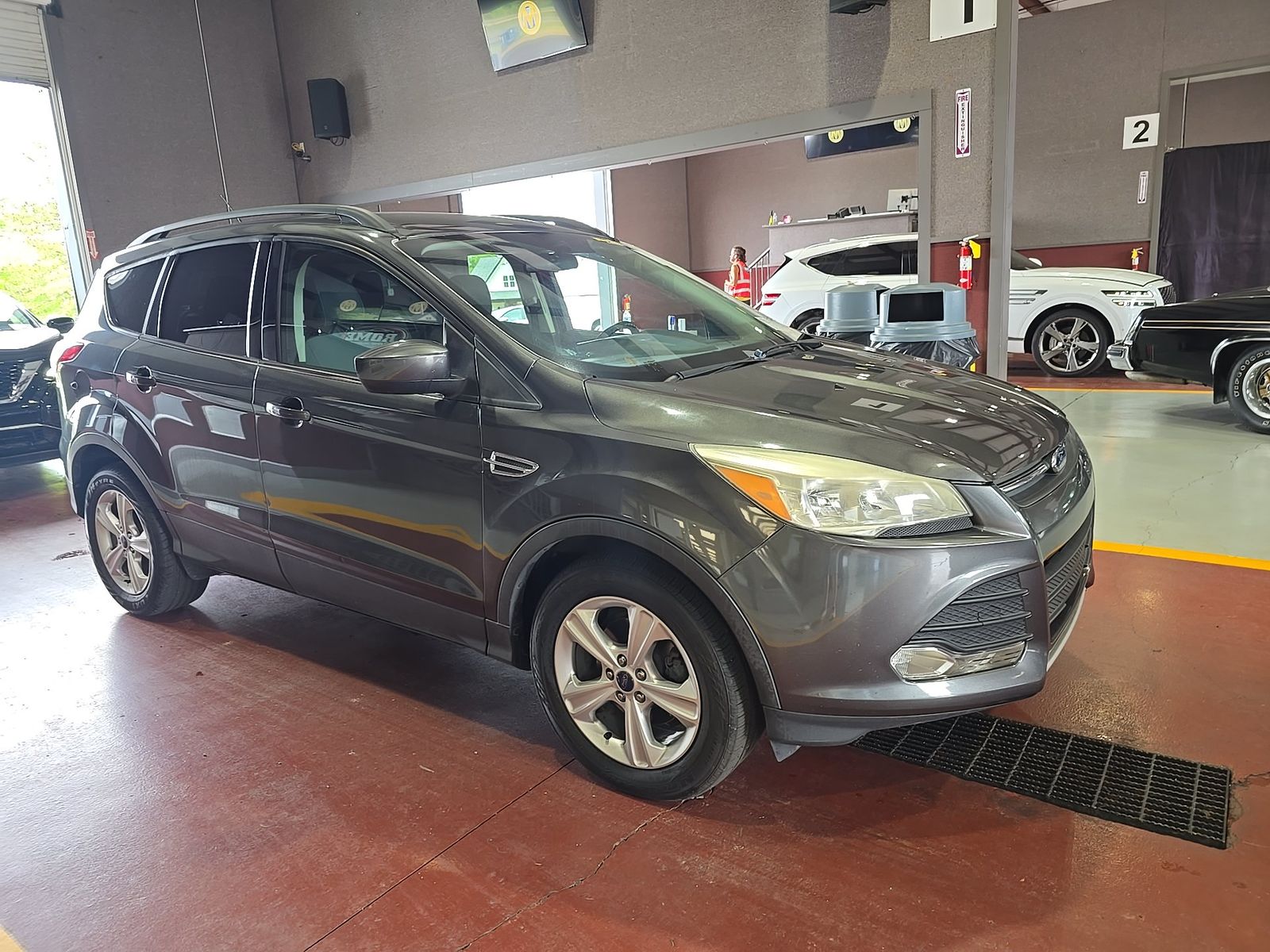 FORD ESCAPE - 4