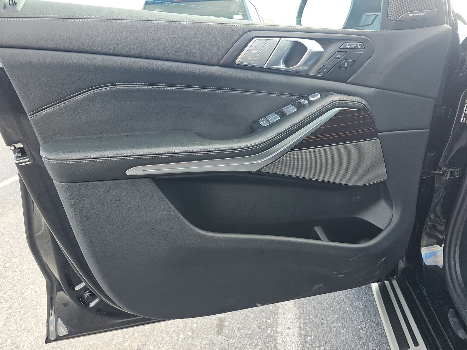 2026 BMW X7 xDrive40i AWD