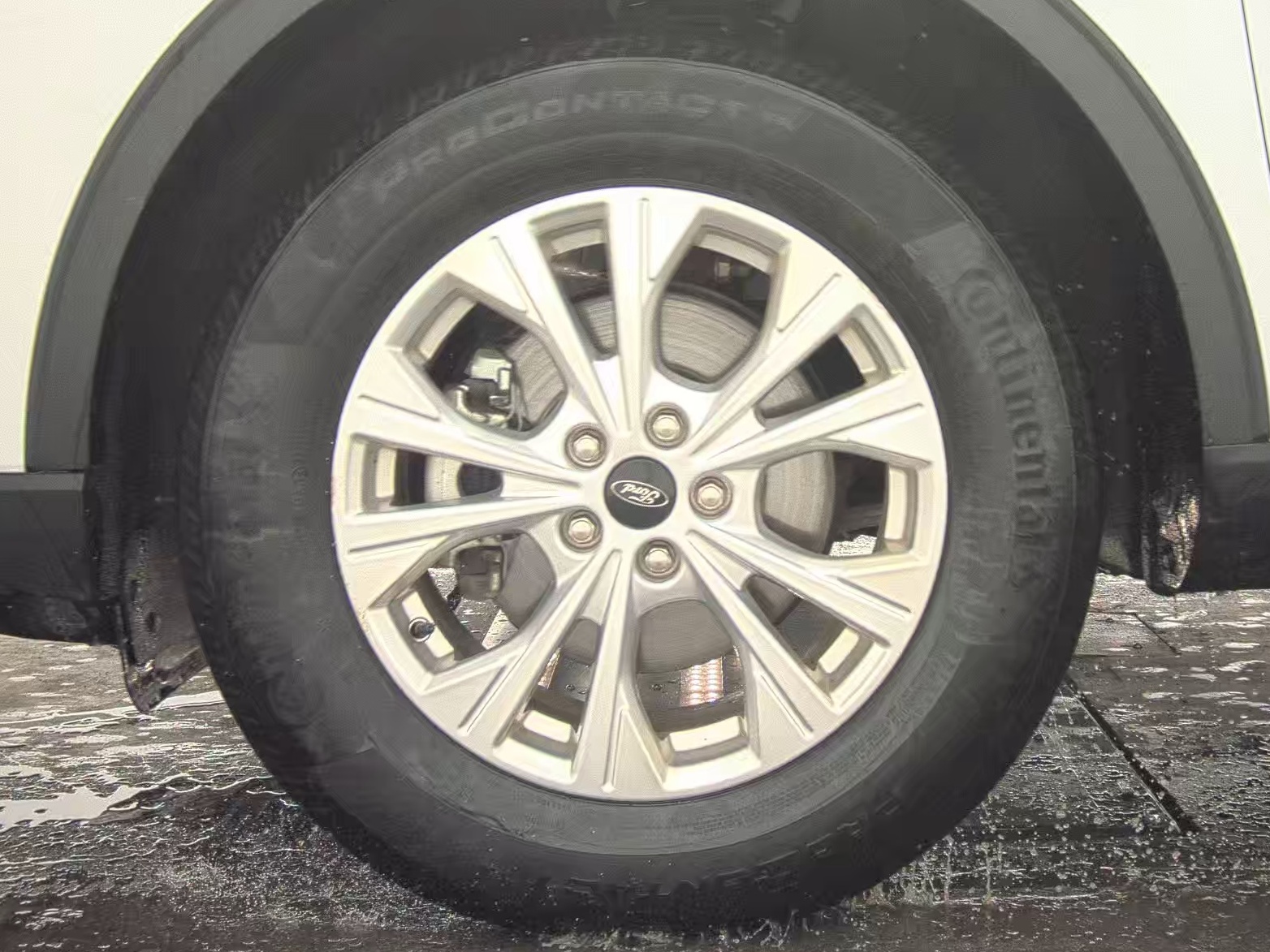FORD ESCAPE - 10