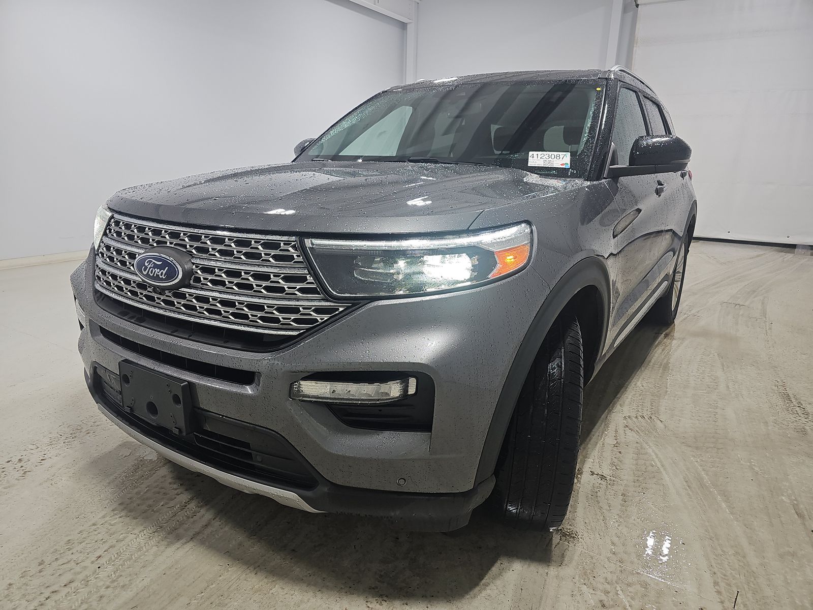 FORD EXPLORER - 1