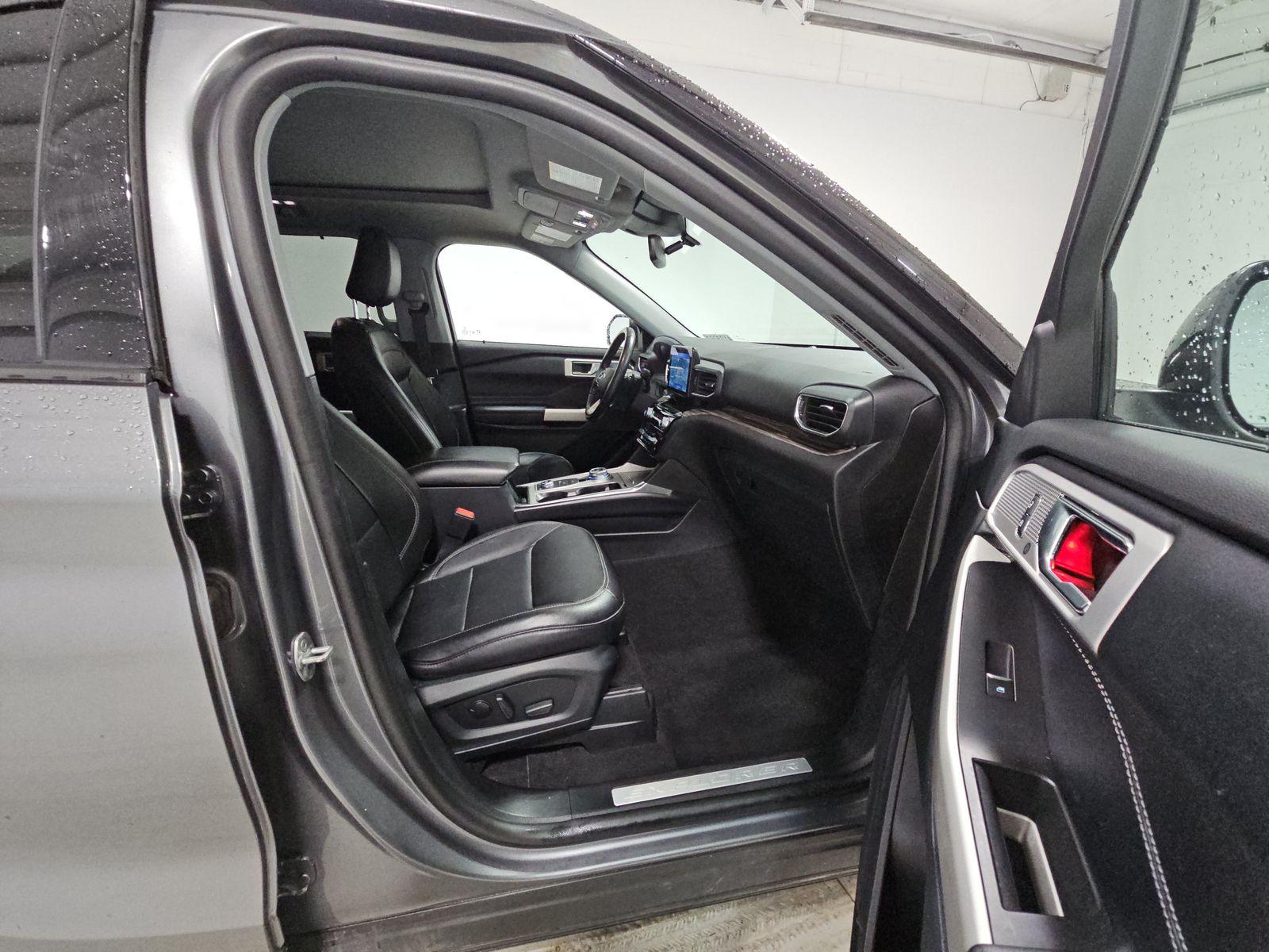 FORD EXPLORER - 9