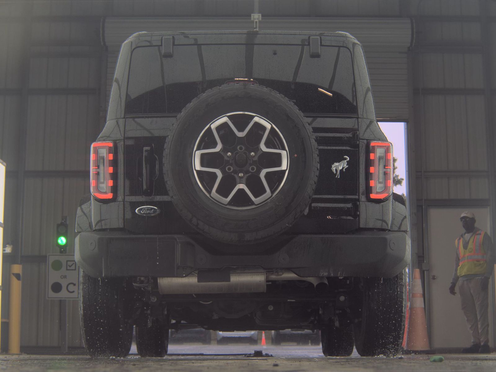 FORD BRONCO - 8