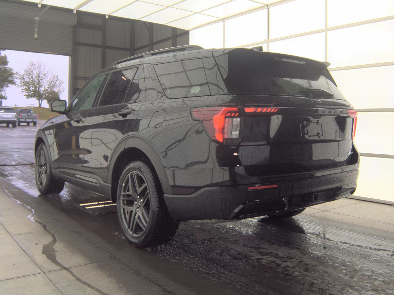FORD EXPLORER - 9