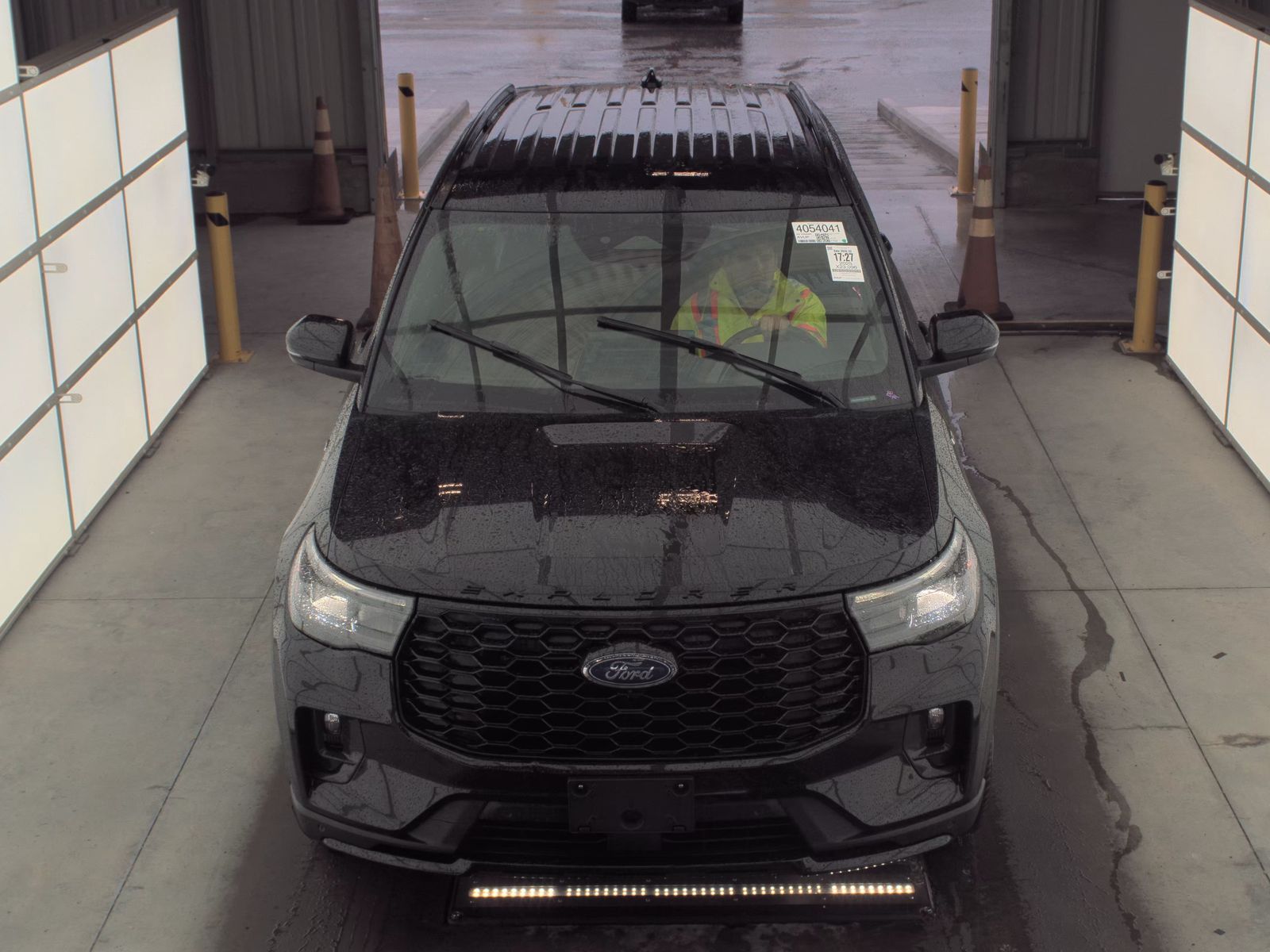 FORD EXPLORER - 3
