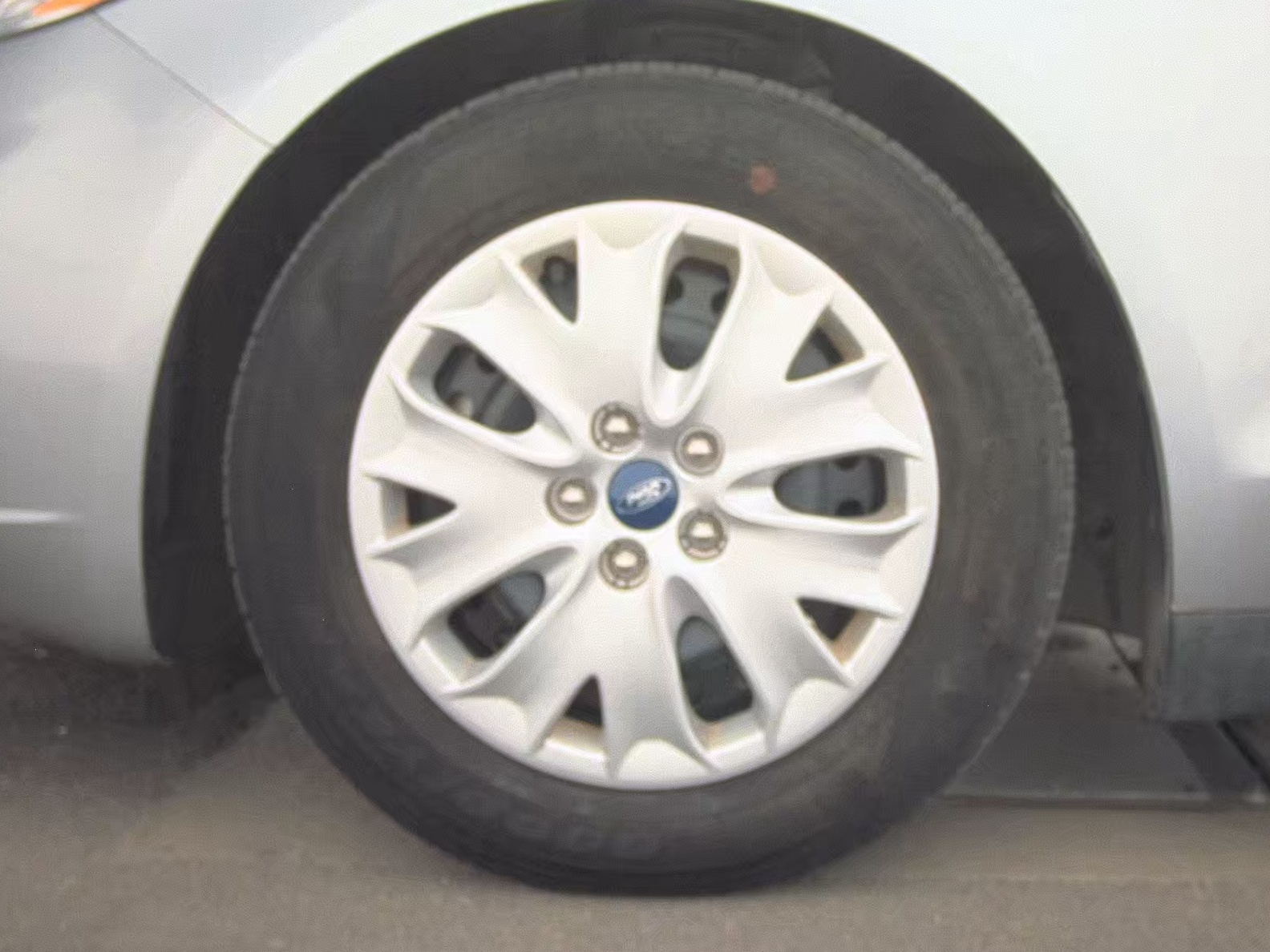 FORD FUSION - 10