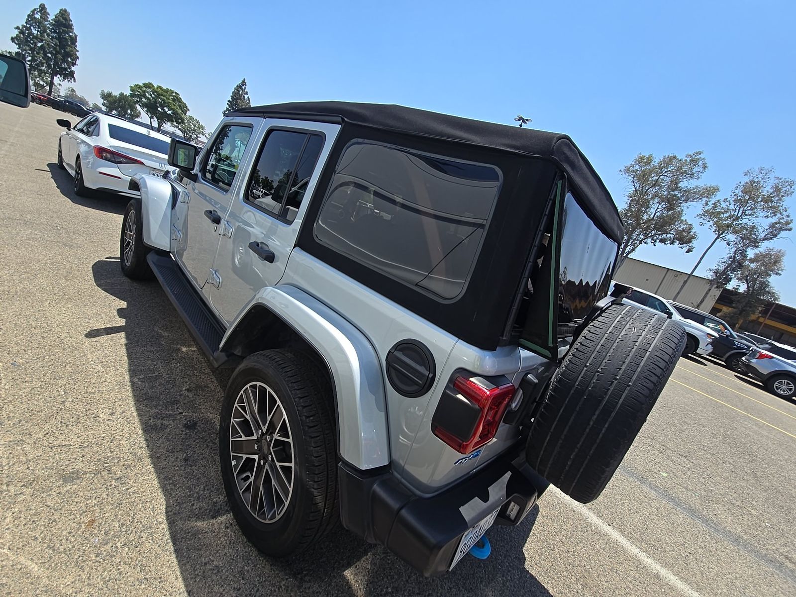 2023 Jeep Wrangler 4xe Sahara AWD