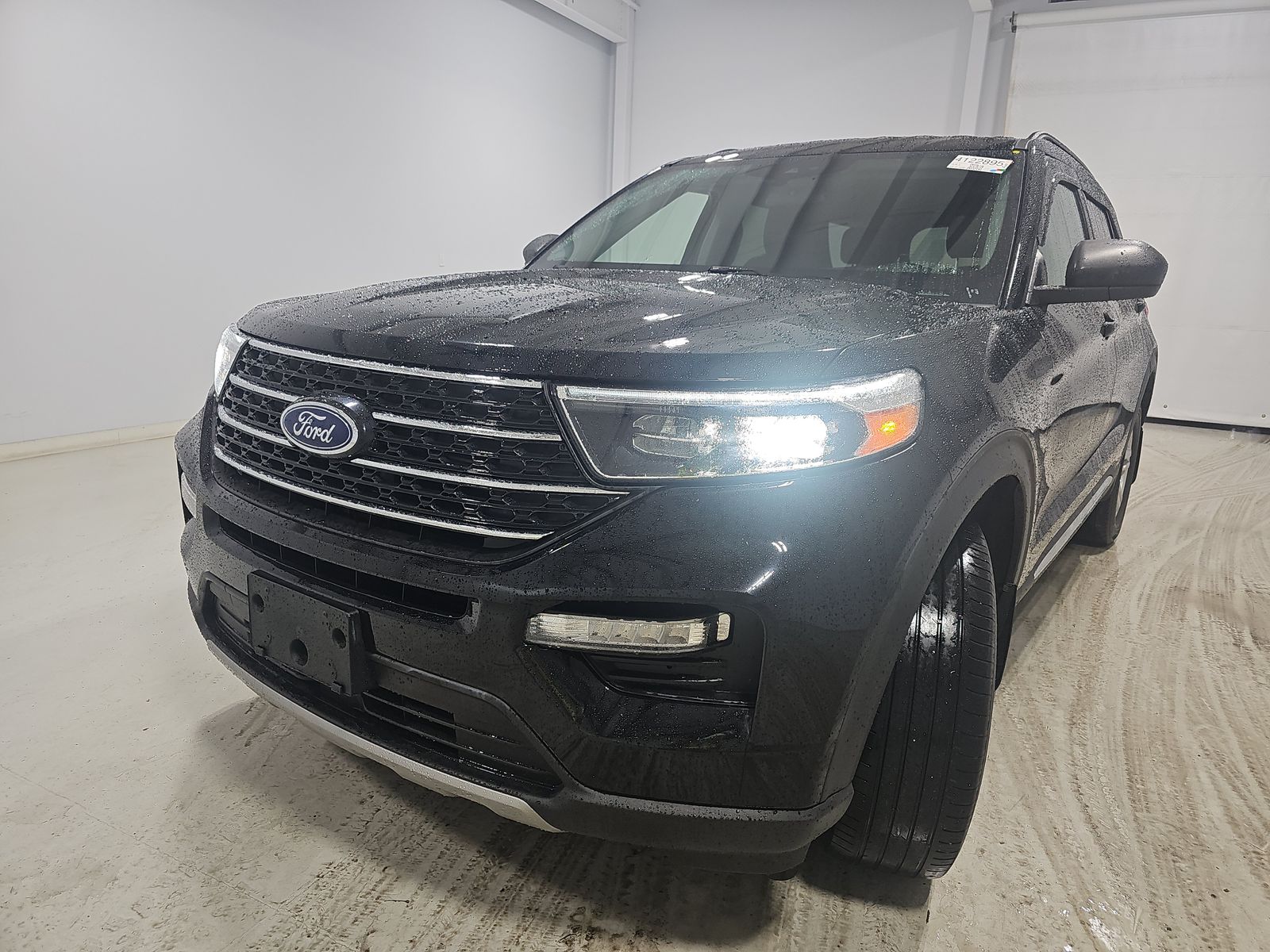 FORD EXPLORER - 1