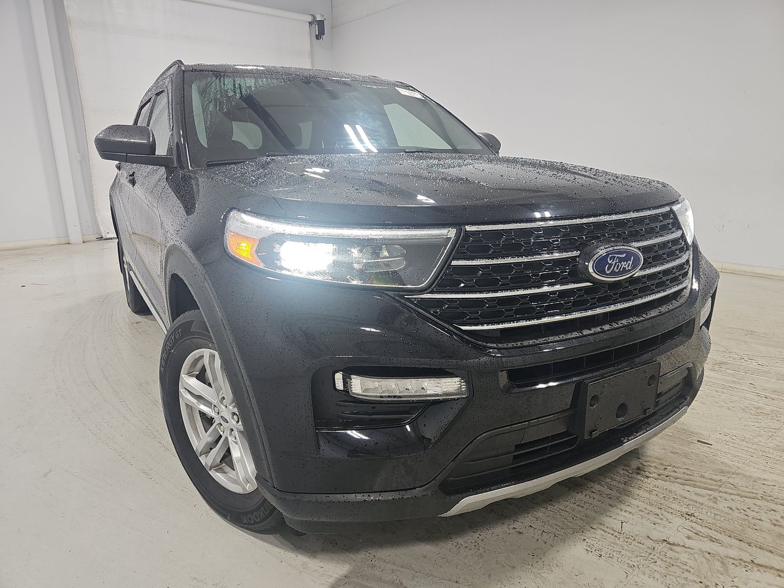 FORD EXPLORER - 4