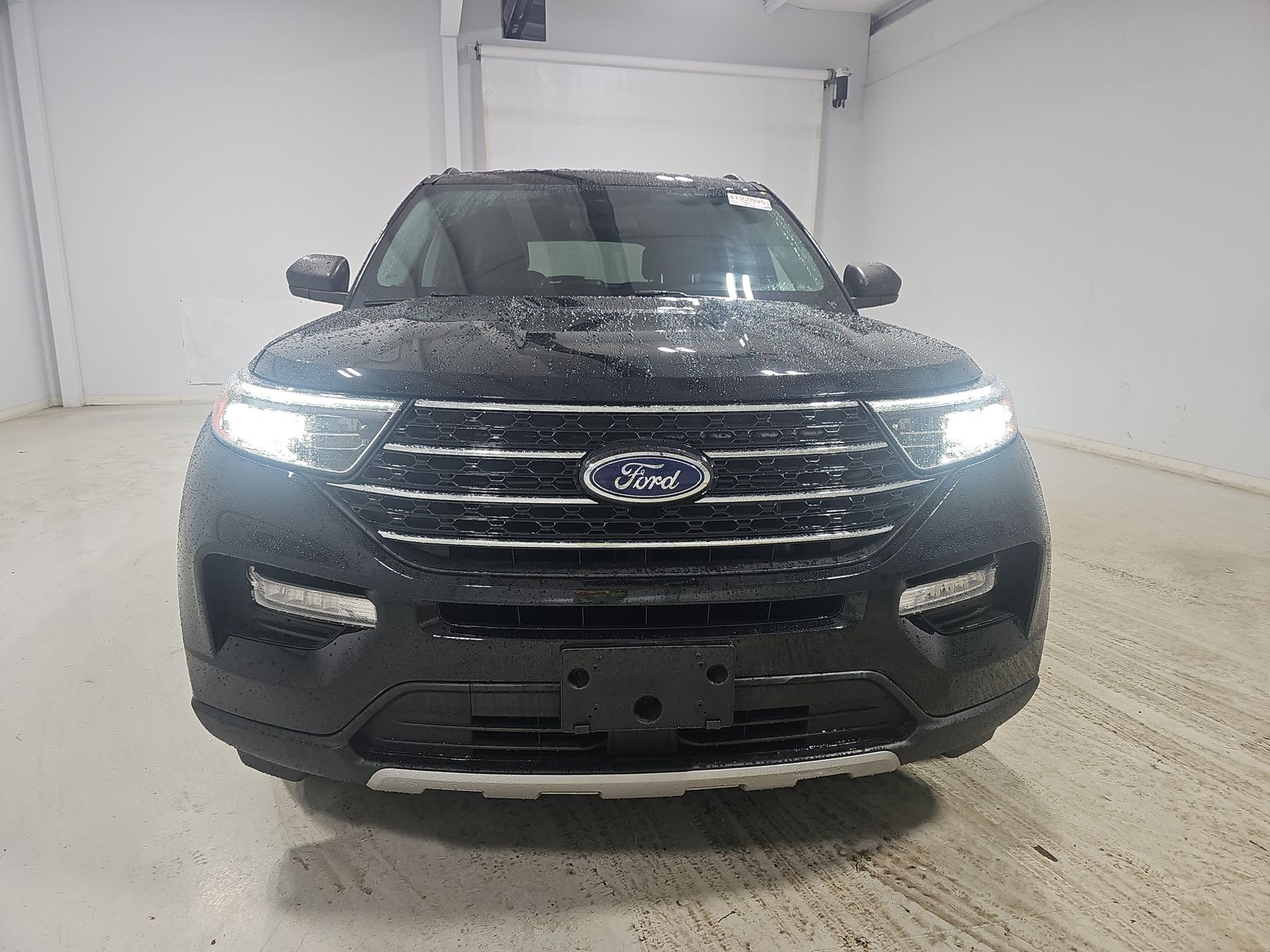 FORD EXPLORER - 3