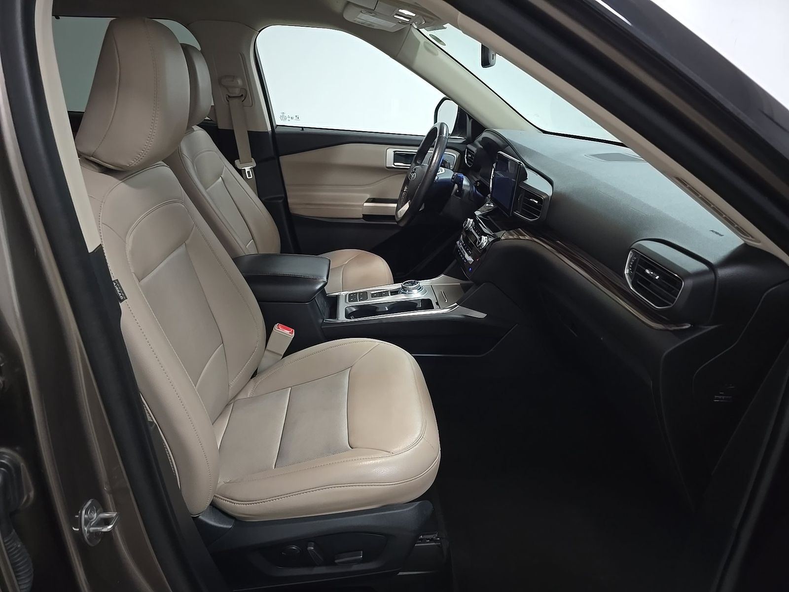 FORD EXPLORER - 9