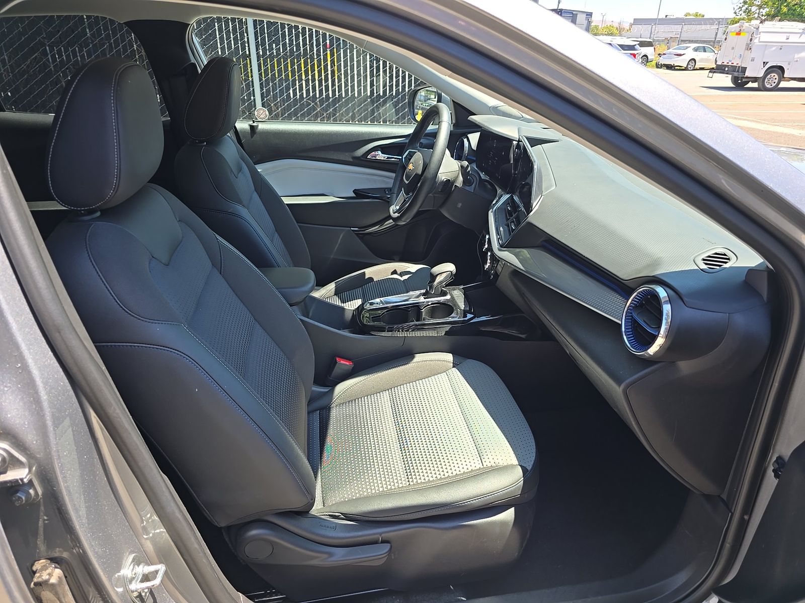 CHEVROLET TRAX - 9