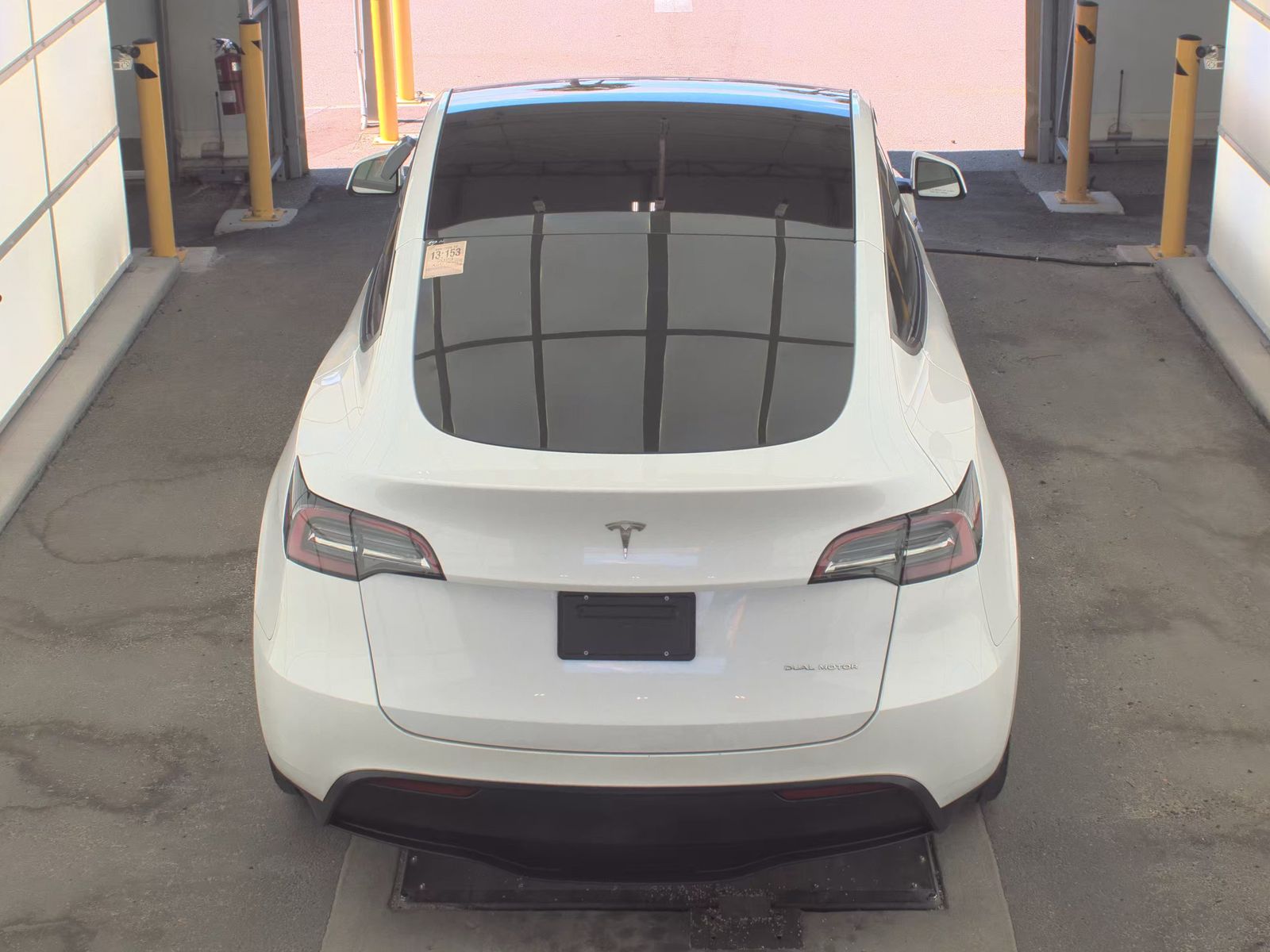 TESLA MODEL Y - 7