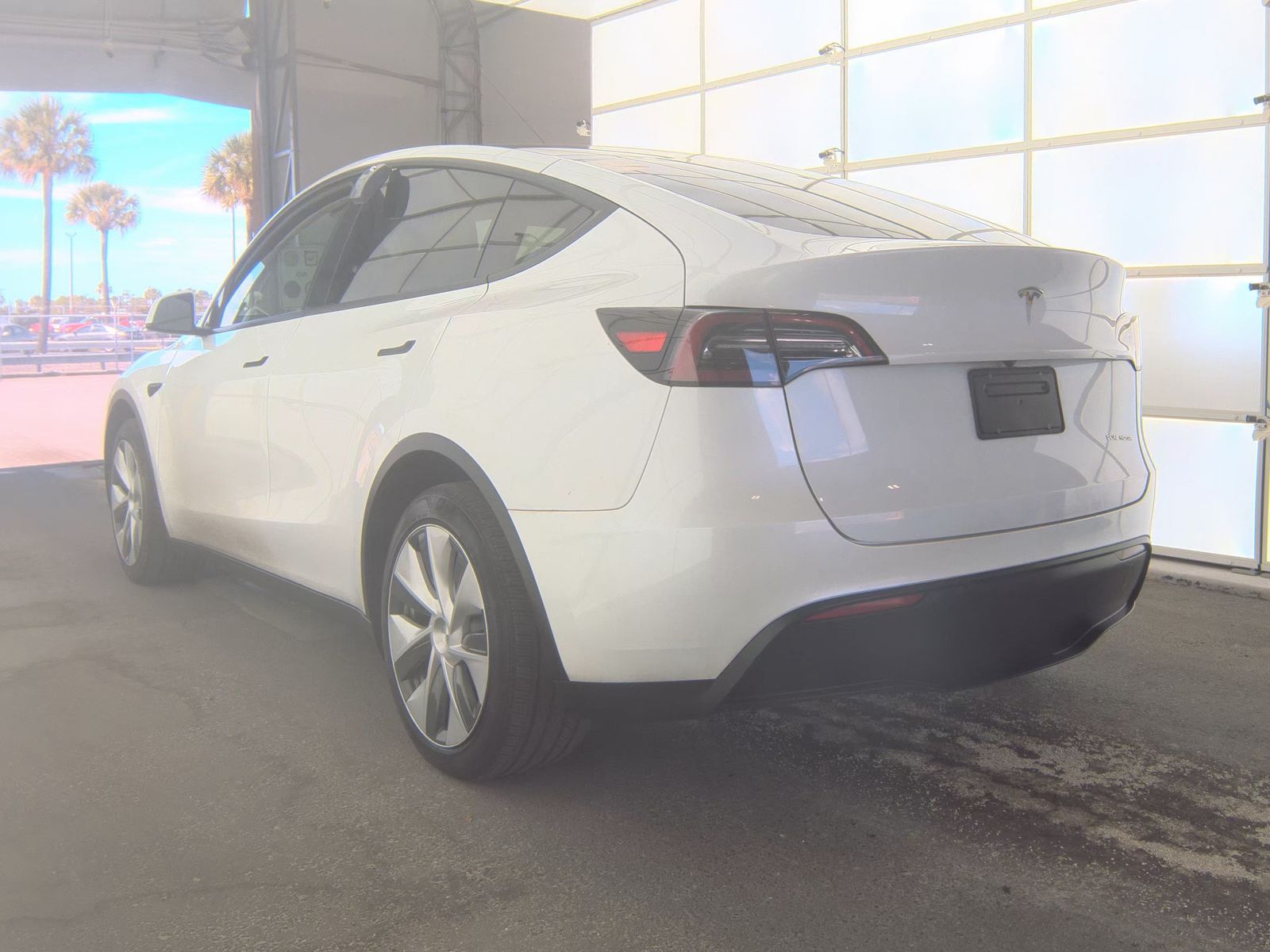 TESLA MODEL Y - 9