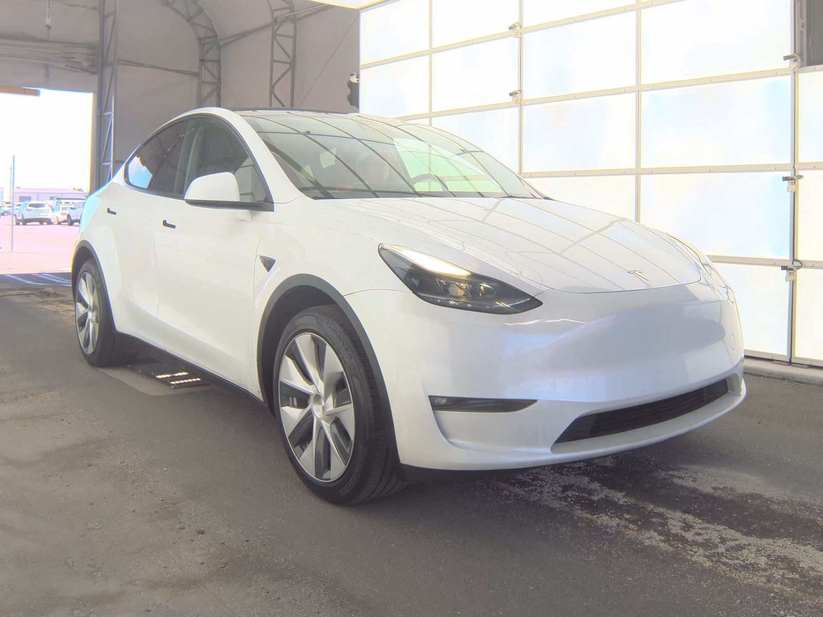 TESLA MODEL Y - 5