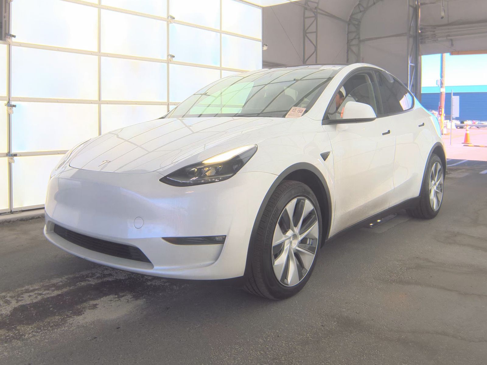 TESLA MODEL Y - 1