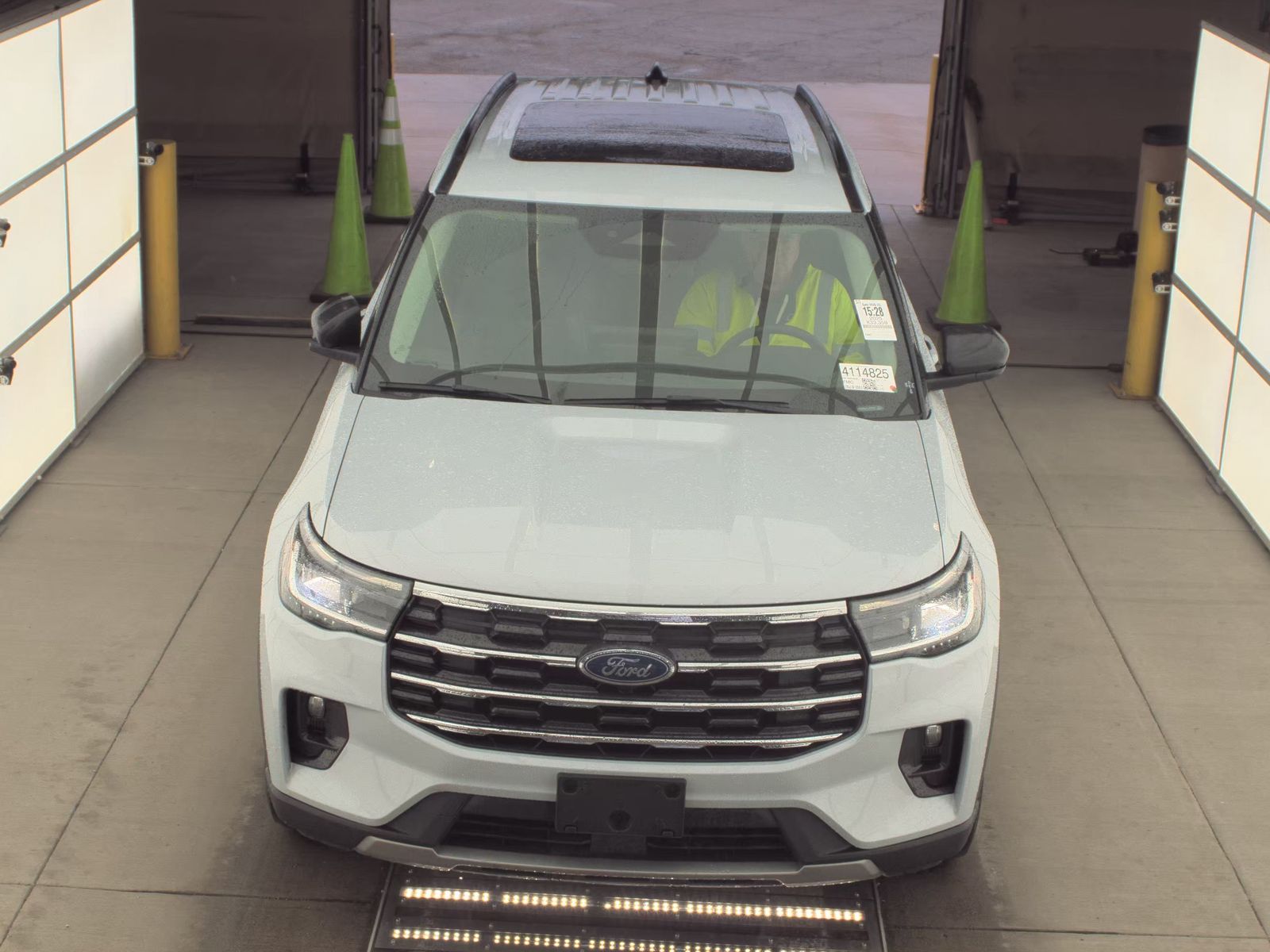 2025 Ford Explorer Active AWD