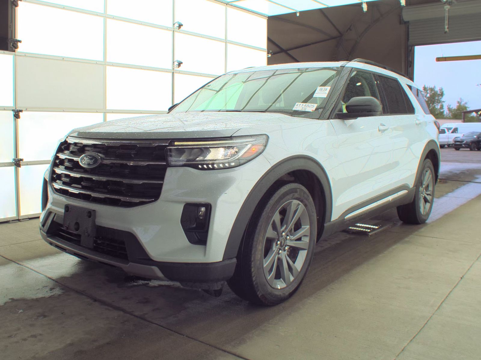 2025 Ford Explorer Active AWD
